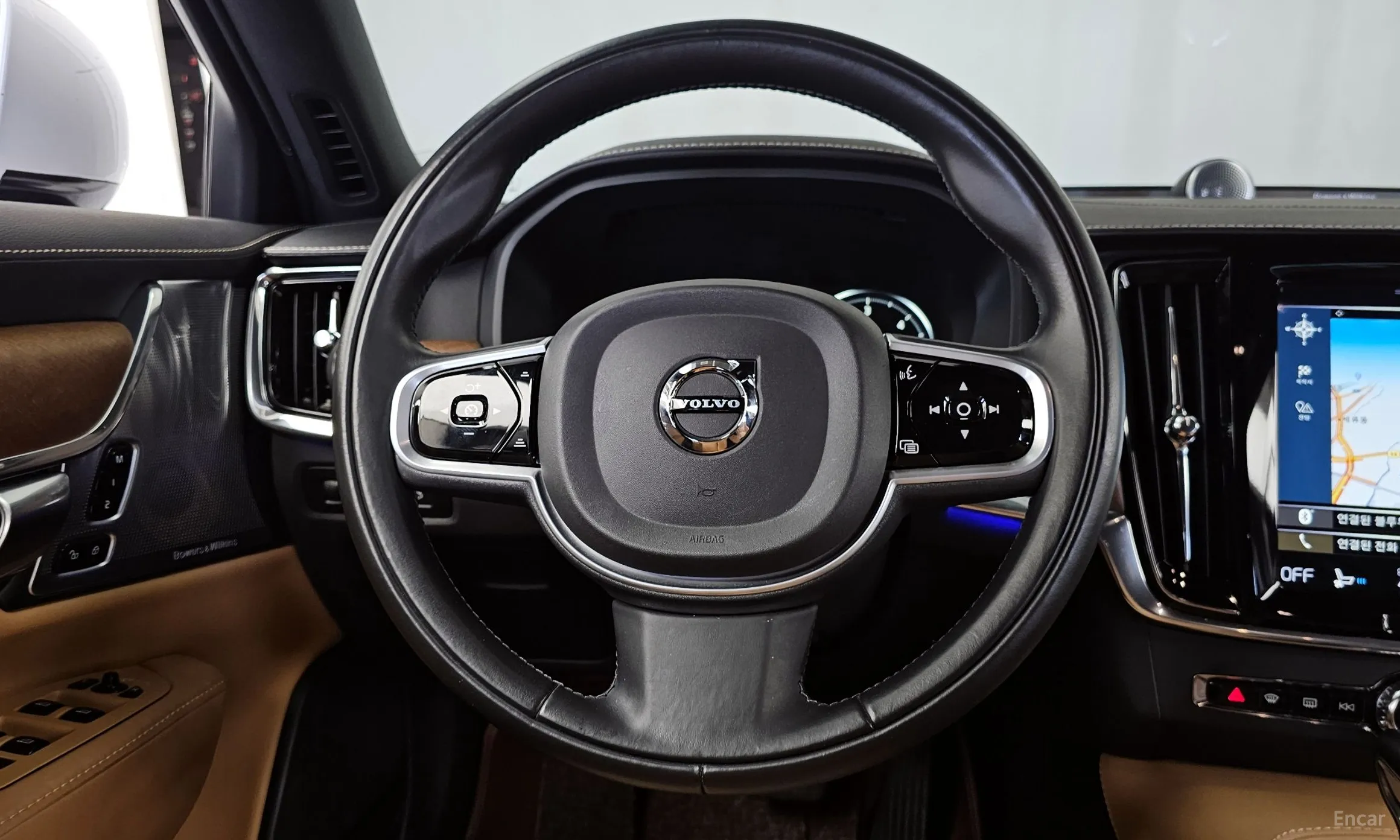 Volvo S90 превью 13
