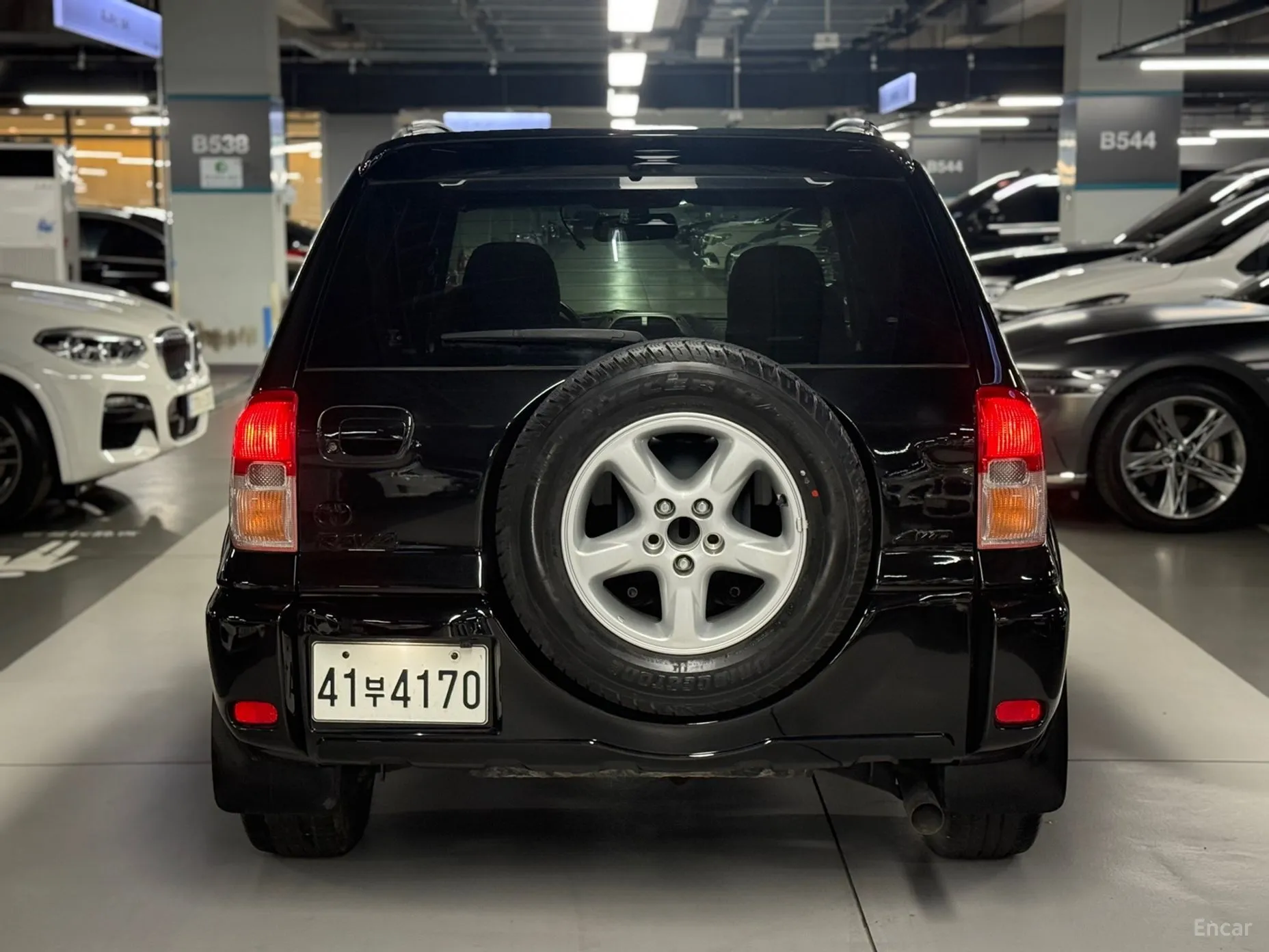 Toyota RAV4 превью 5