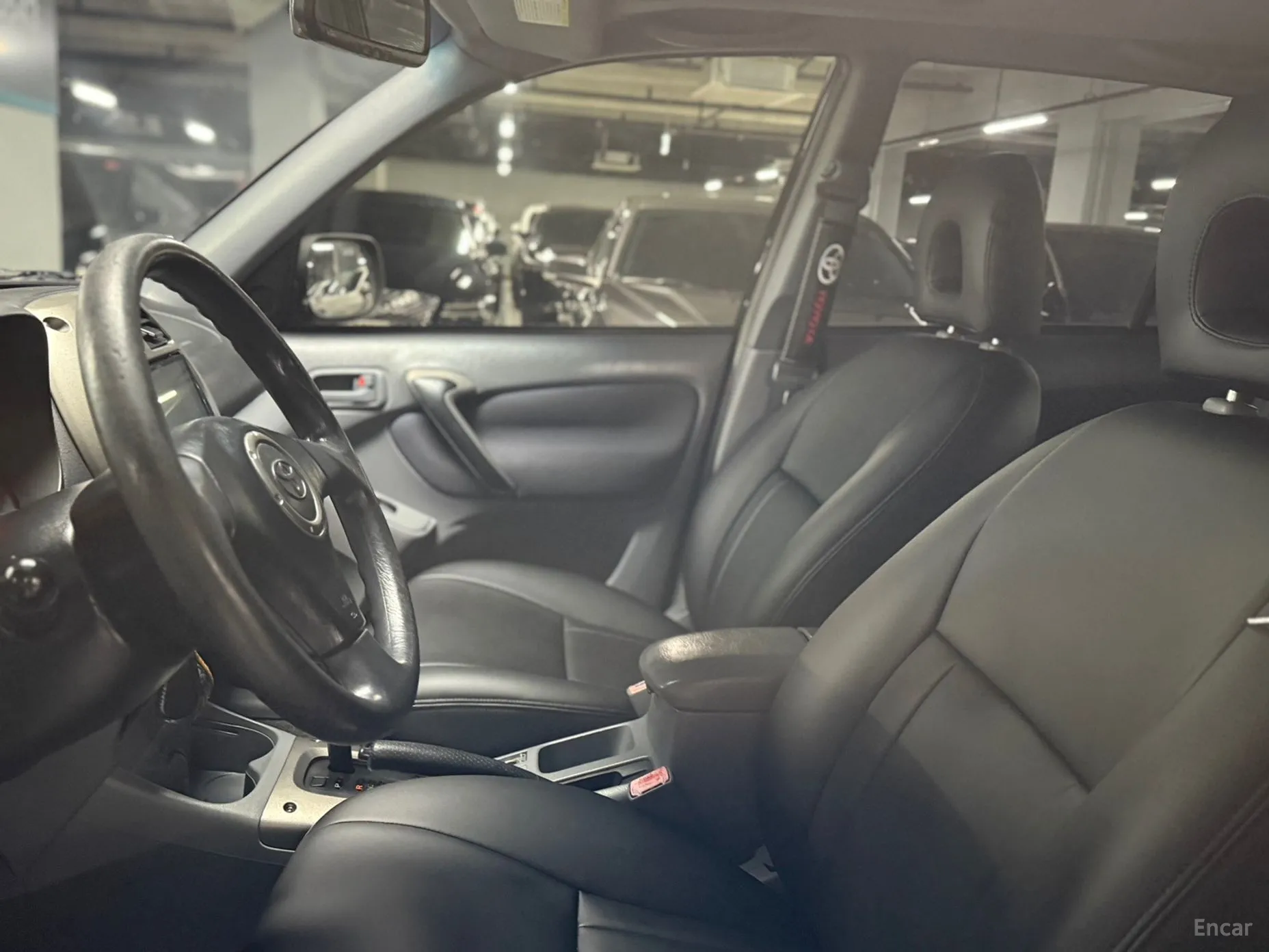 Toyota RAV4 превью 9