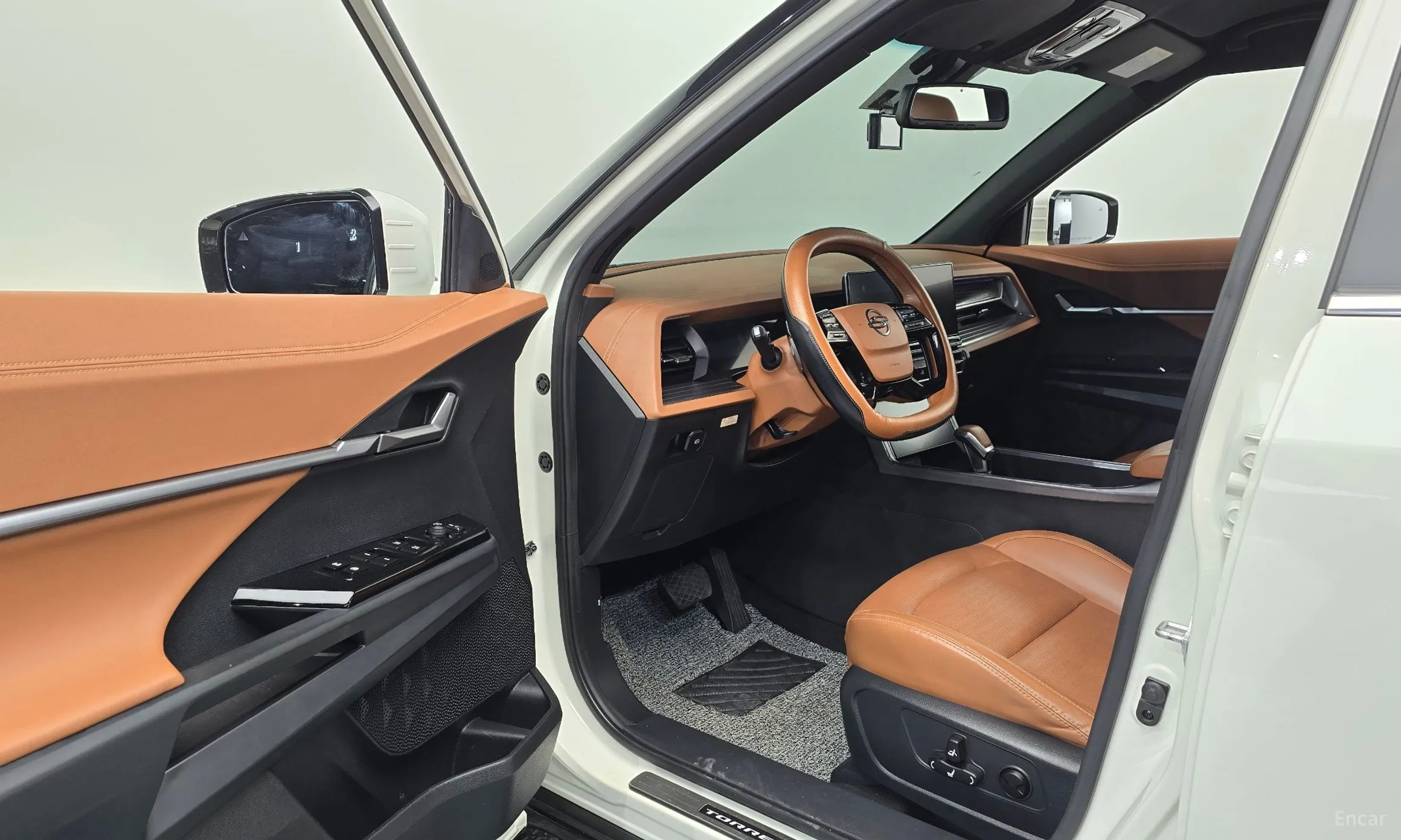 KG Mobility (SsangYong) Torres превью 10
