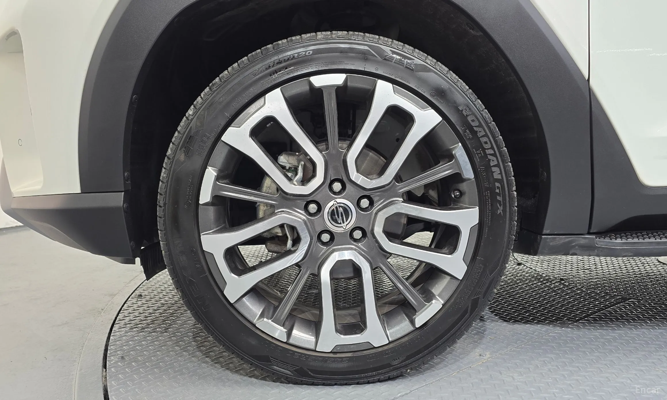 KG Mobility (SsangYong) Torres превью 5