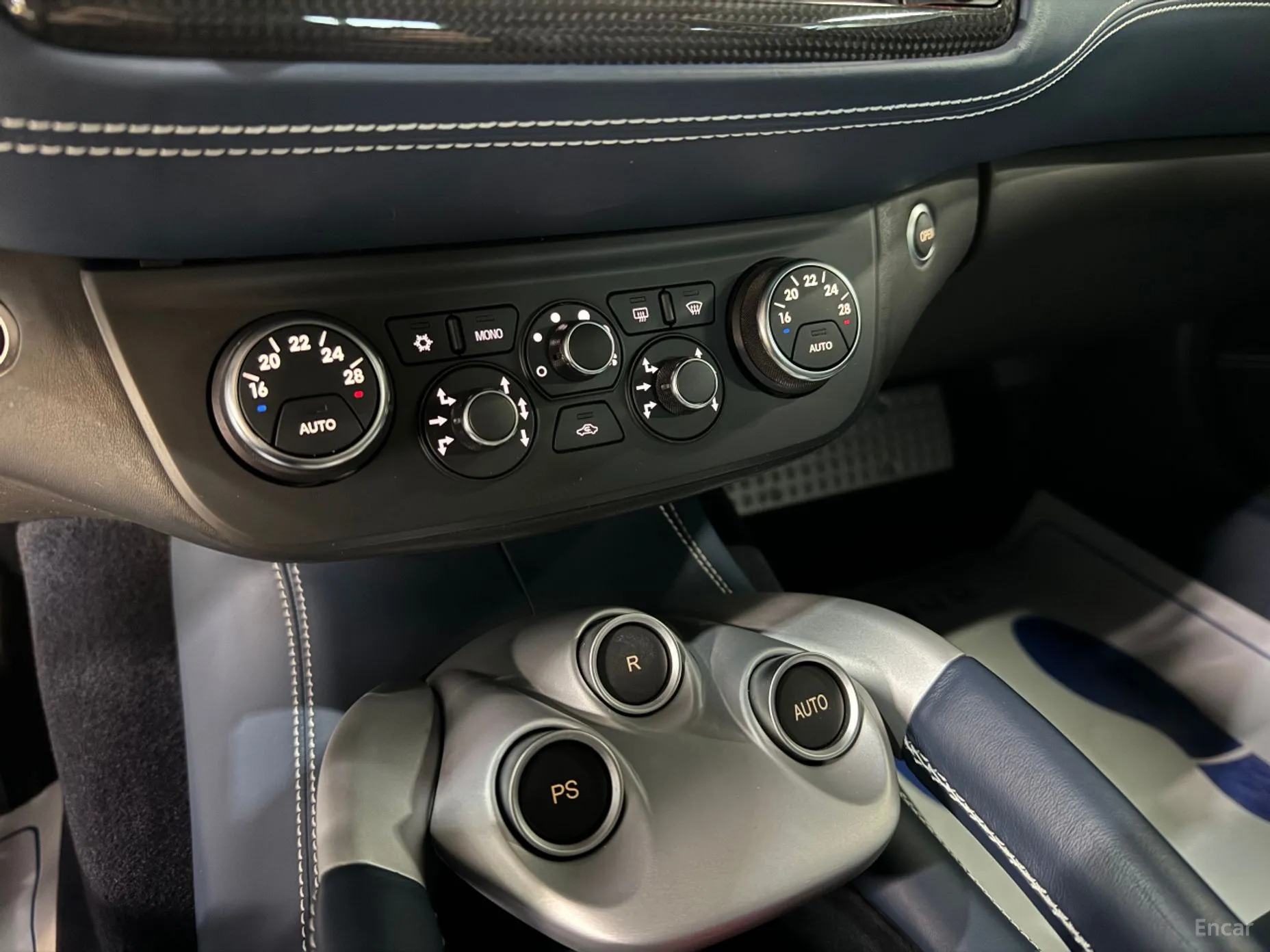 Ferrari FF превью 10