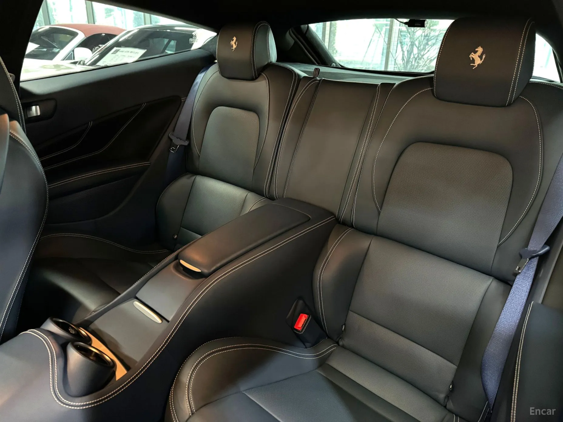 Ferrari FF превью 11