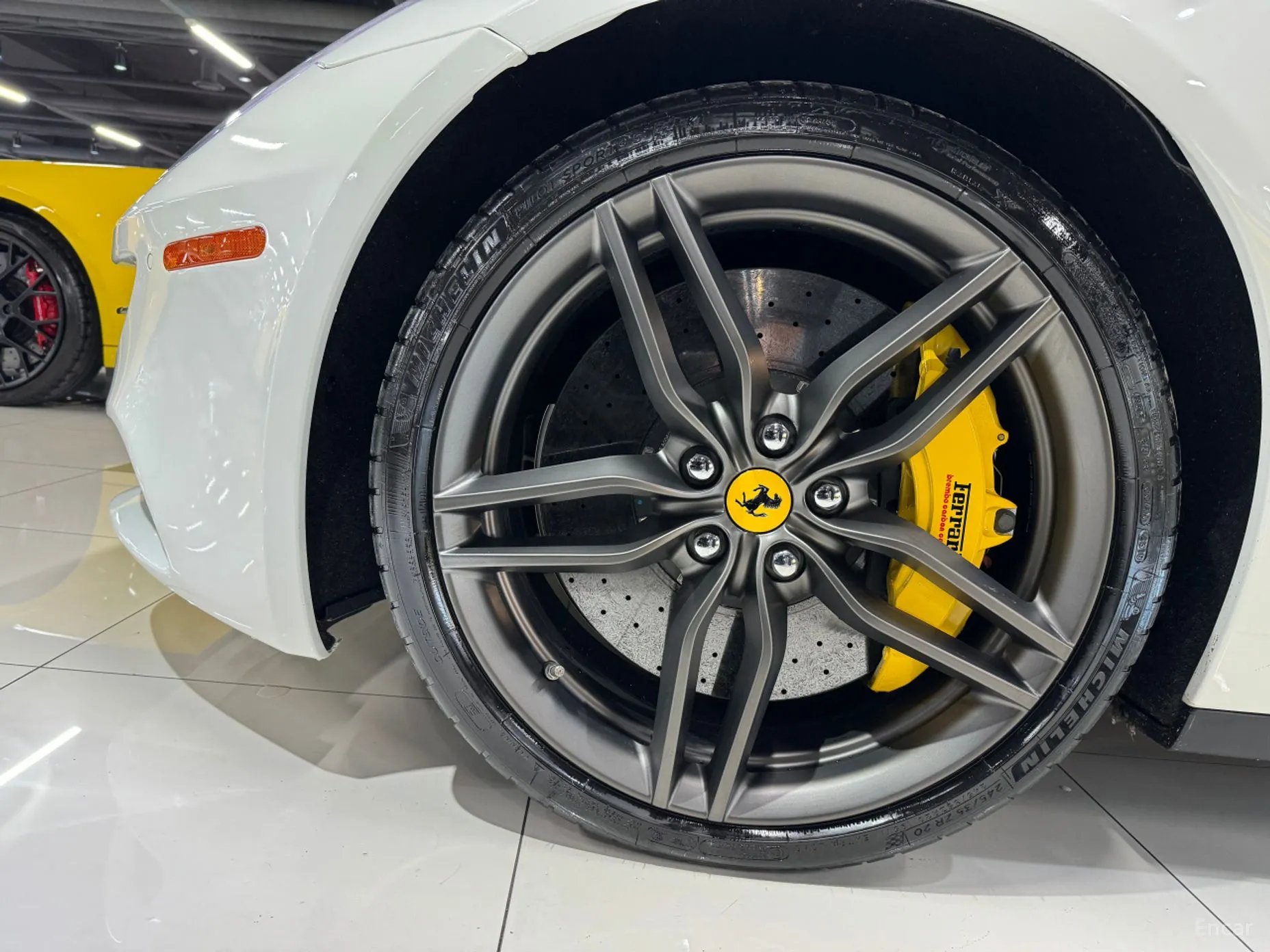 Ferrari FF превью 14
