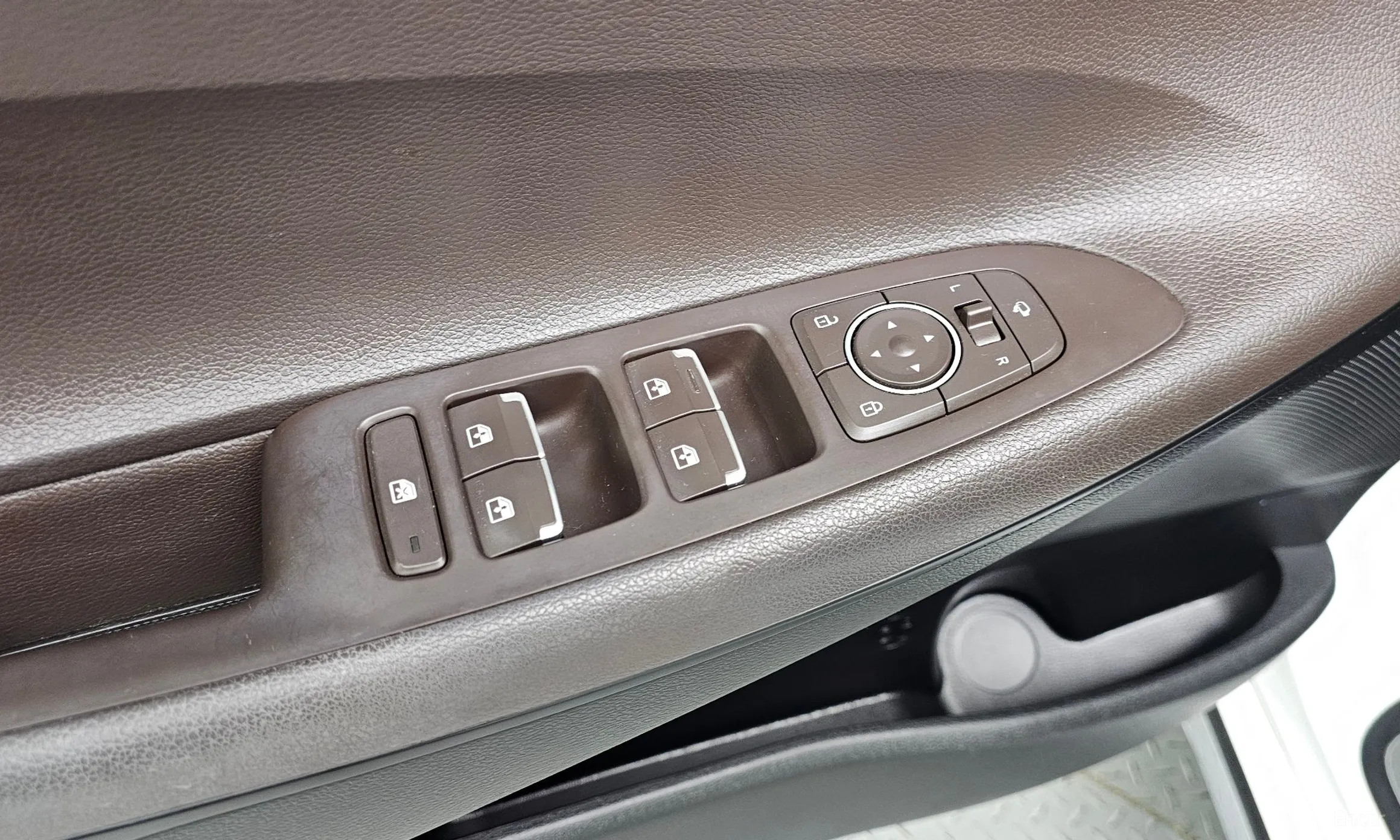 Hyundai Grandeur IG превью 18