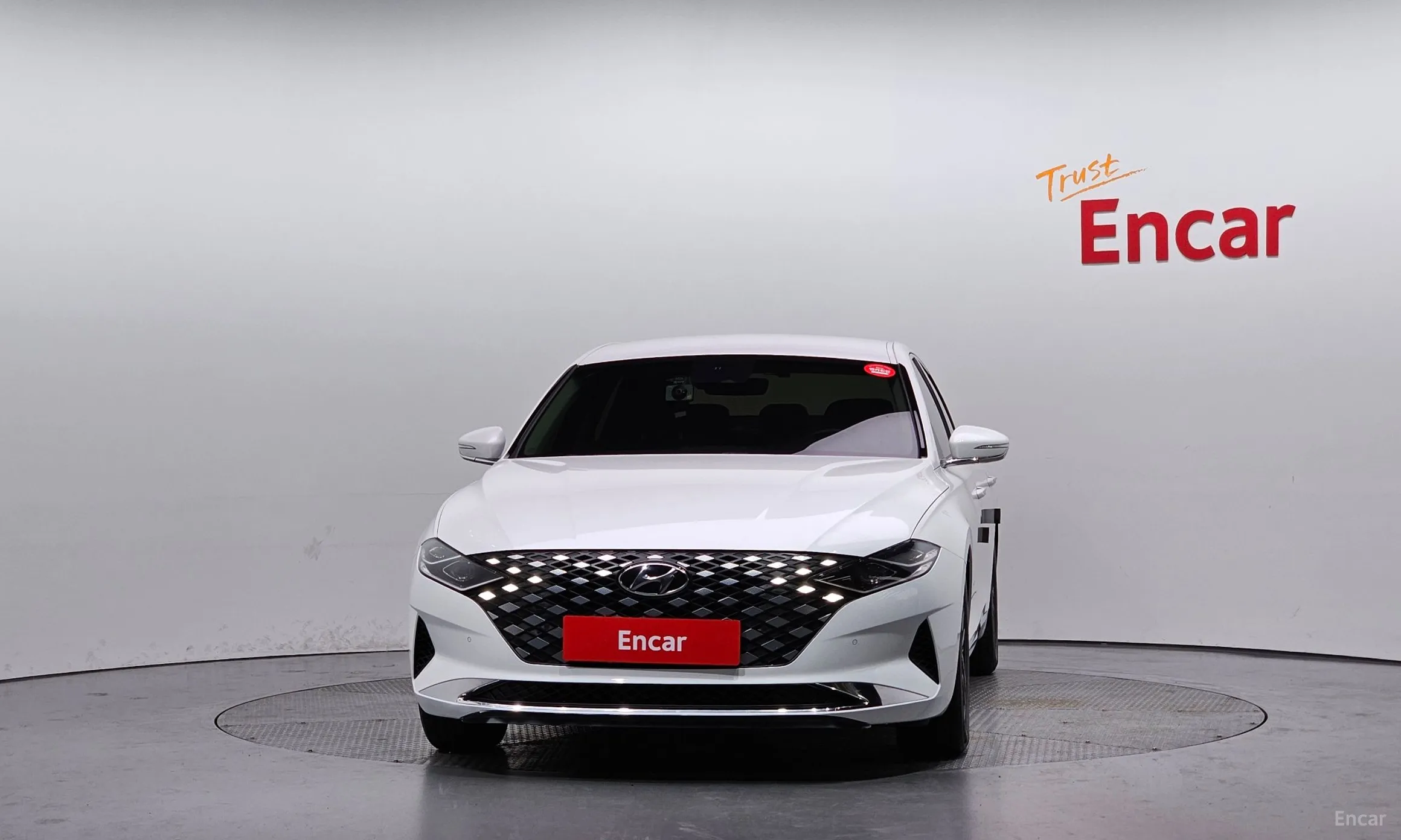 Hyundai Grandeur IG превью 3