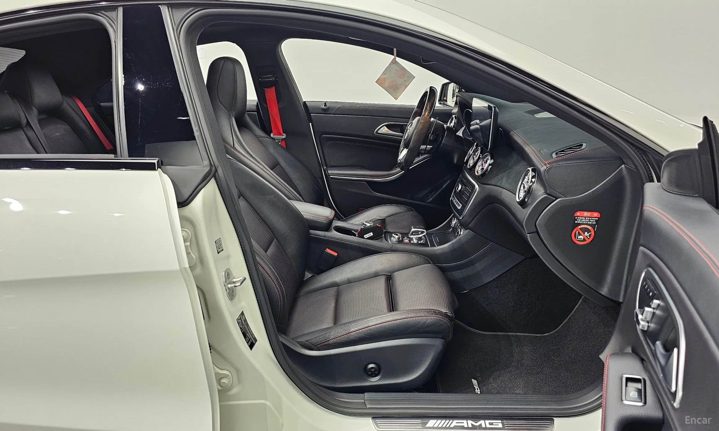 Mercedes Benz CLA-Class C117 превью 10