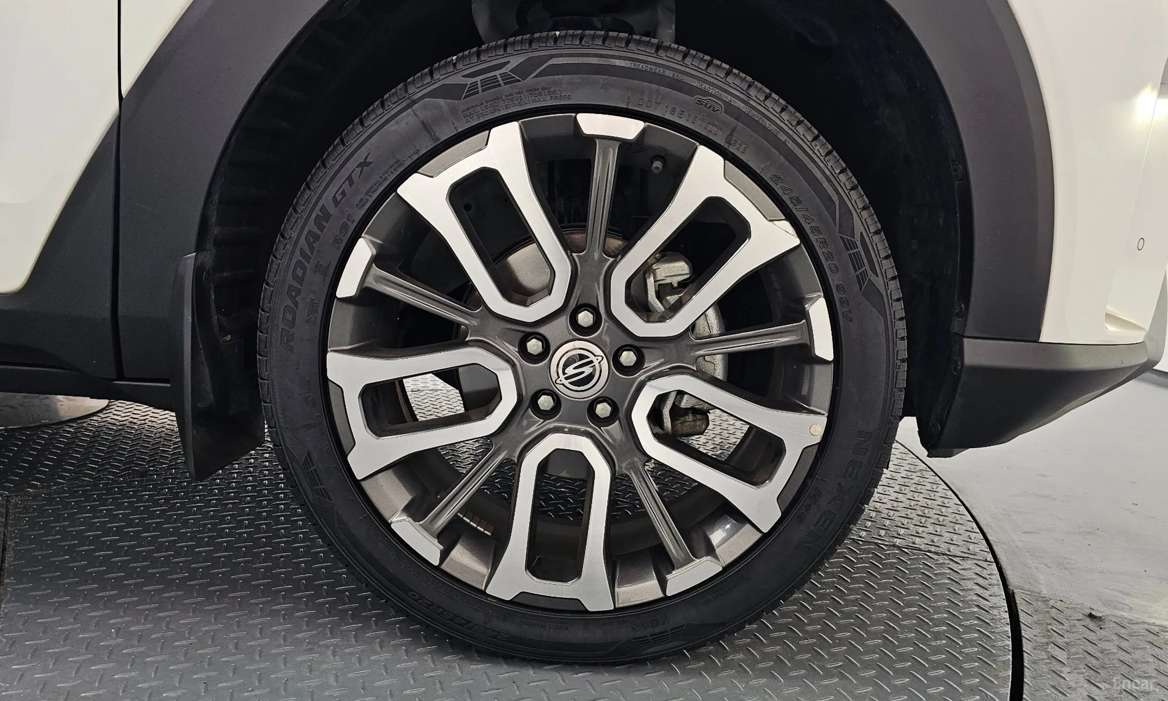 KG Mobility (SsangYong) Torres превью 5