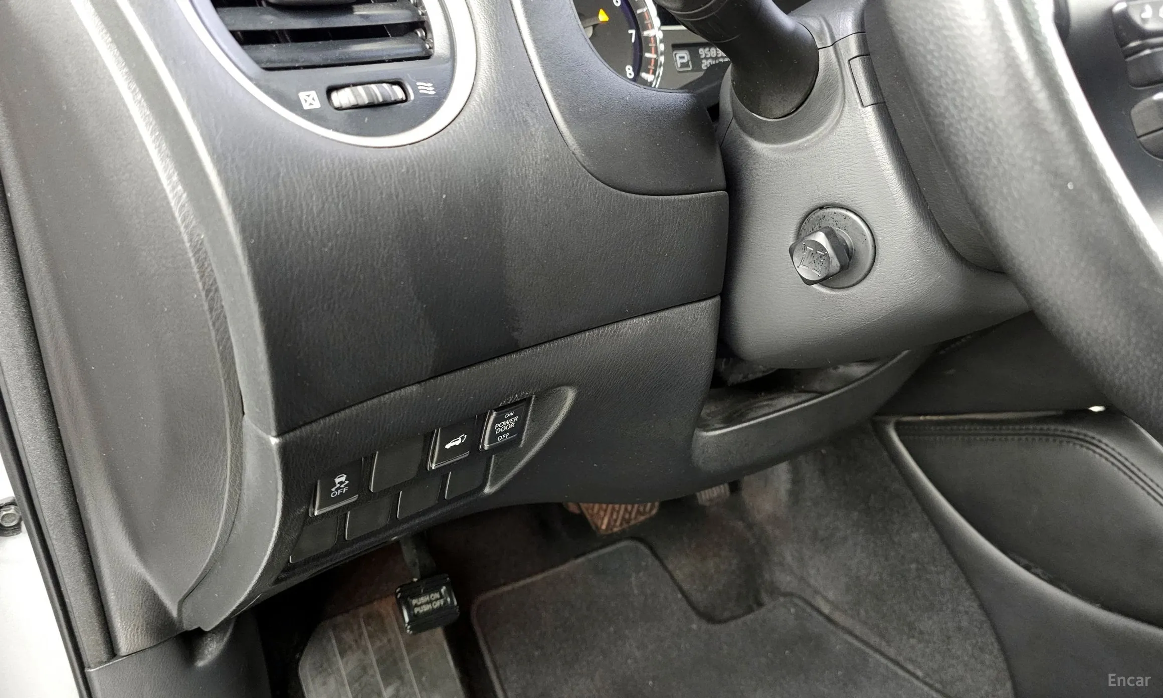 Infiniti QX60 превью 16