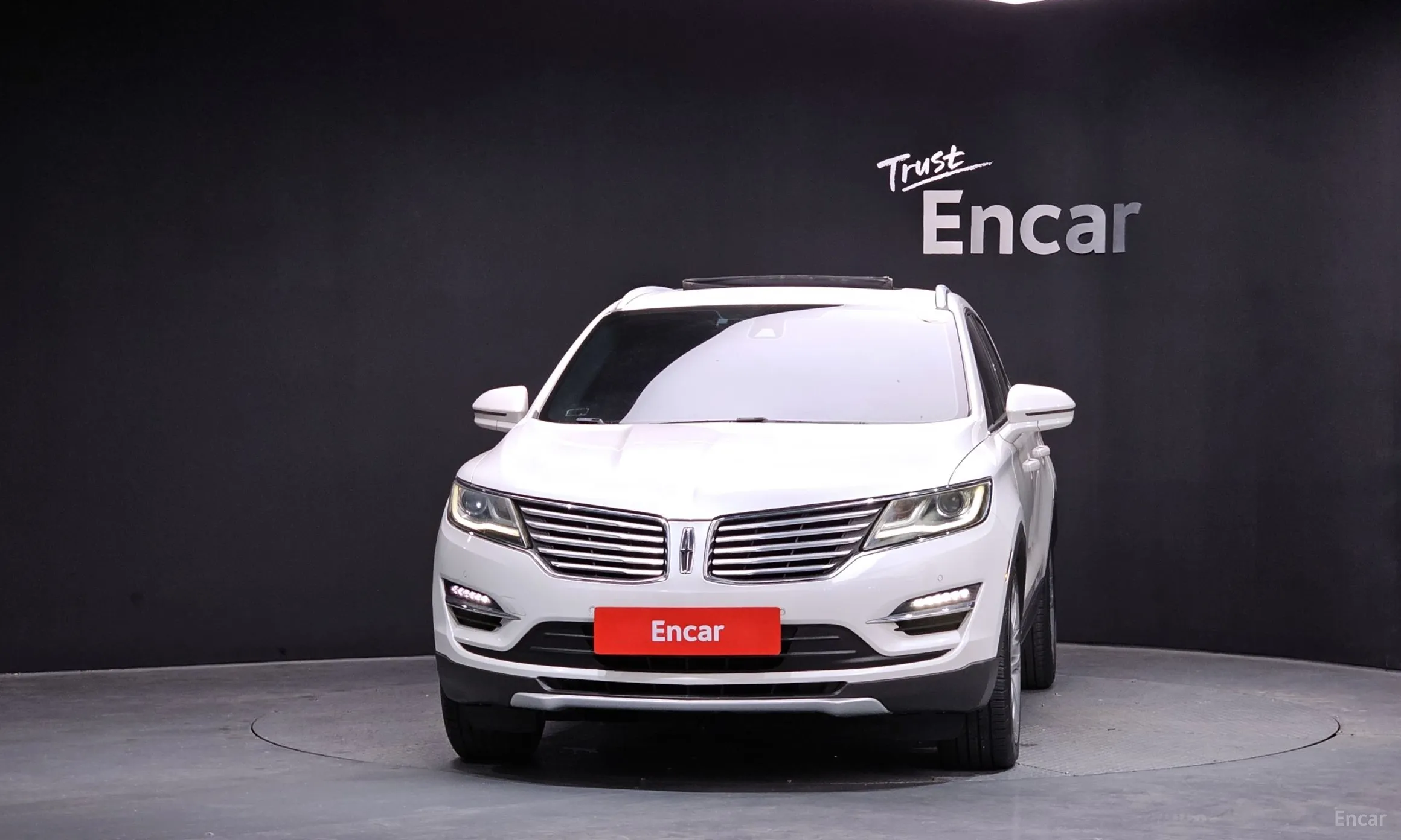 Lincoln MKC превью 3