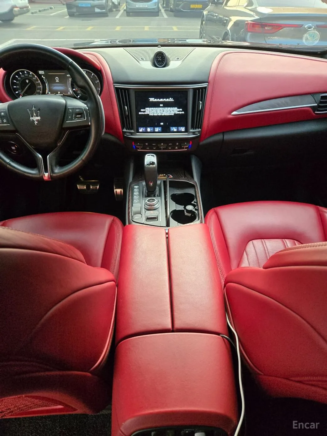 Maserati Levante превью 11