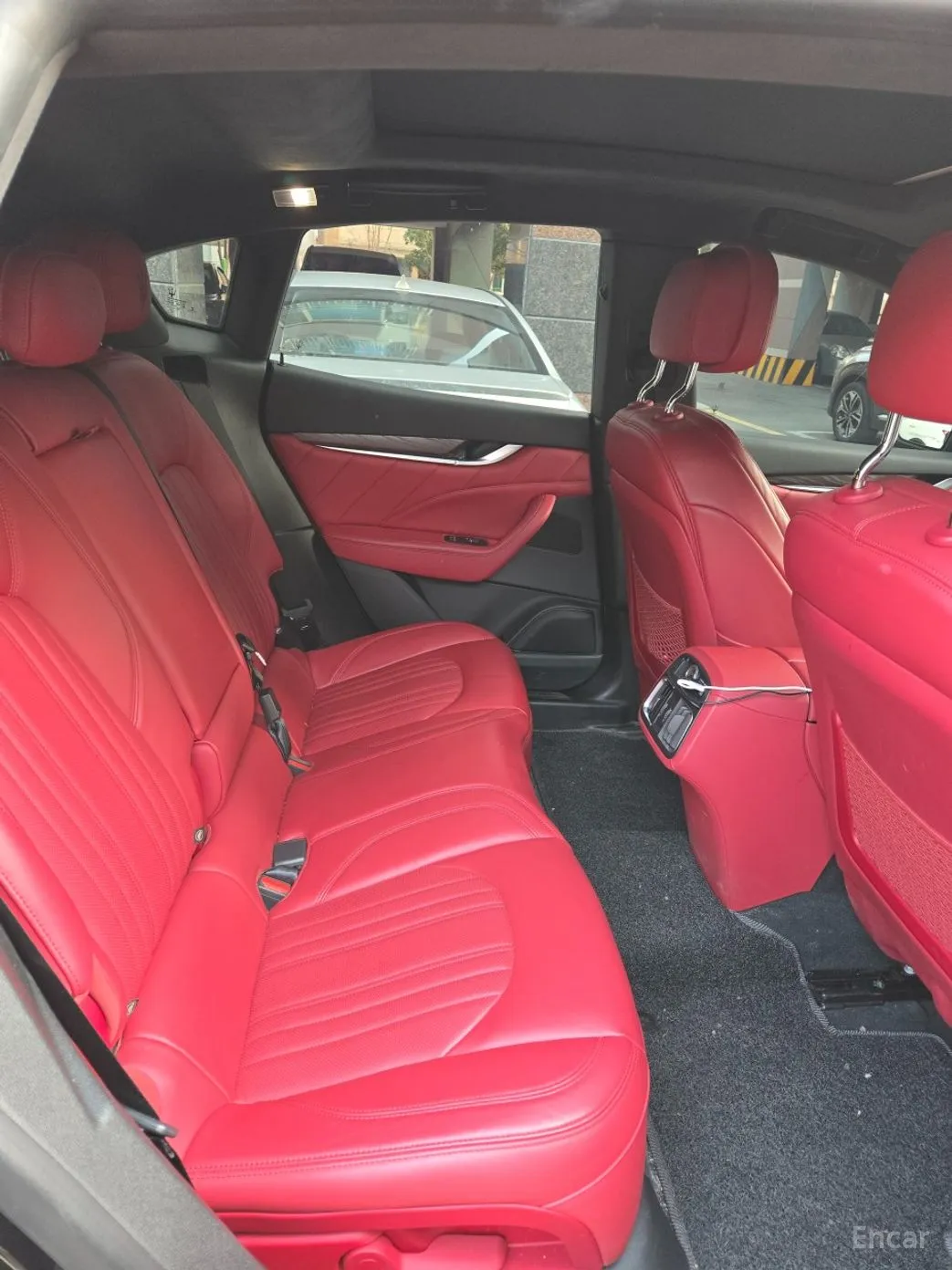 Maserati Levante превью 13