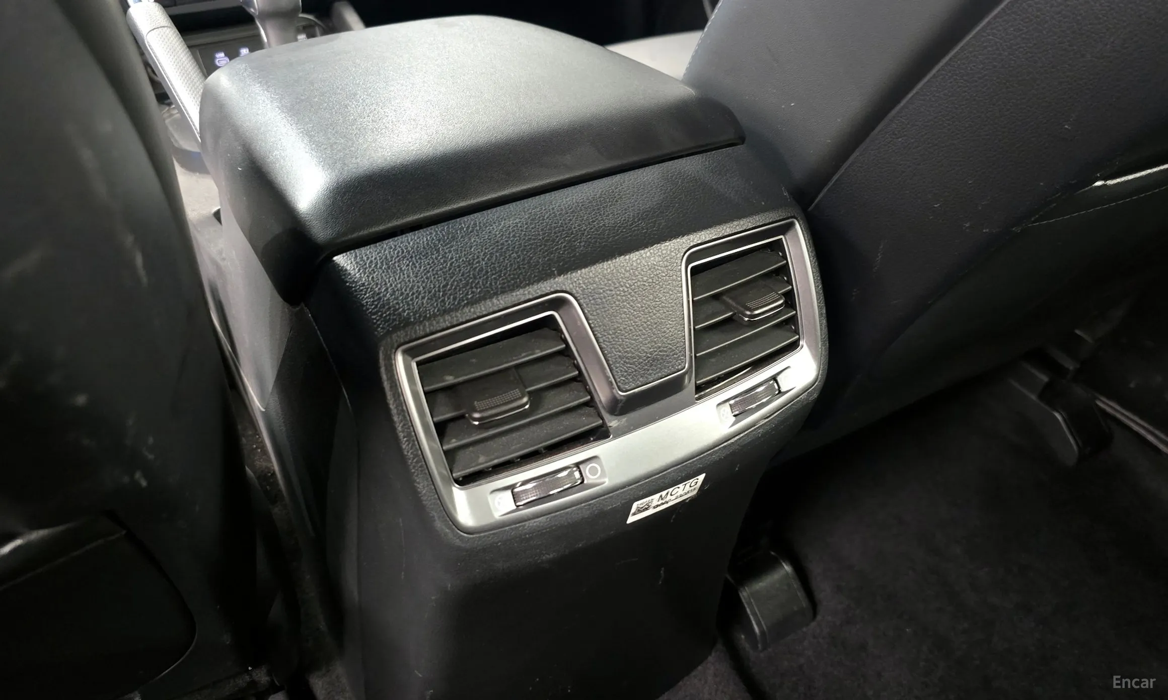 KG Mobility (SsangYong) Rexton Sports превью 17