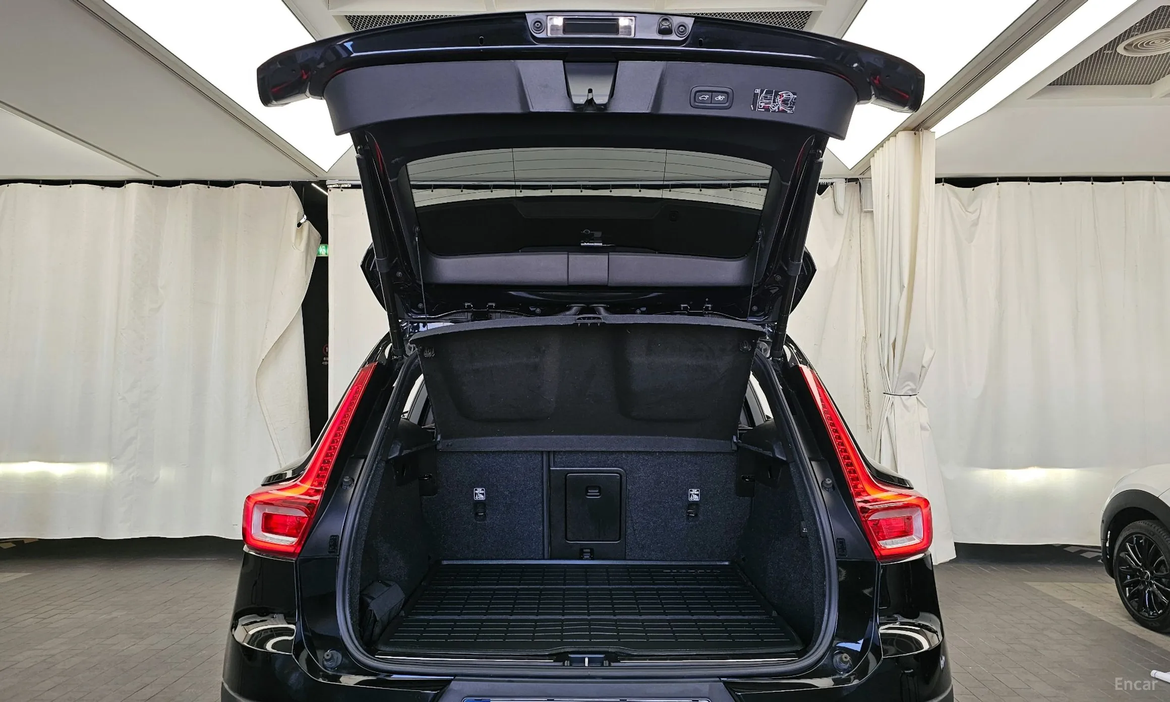 Volvo XC40 превью 20