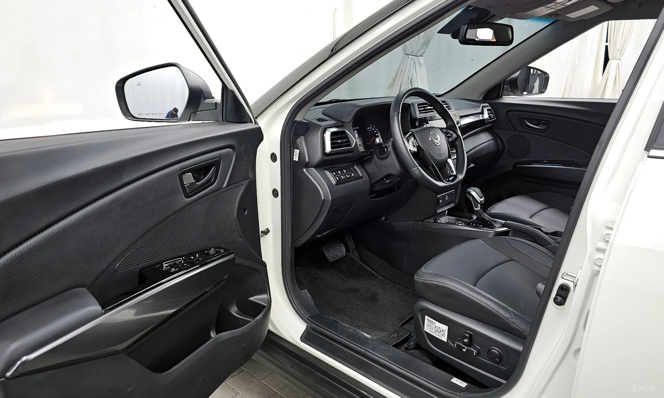 KG Mobility (SsangYong) Tivoli превью 10
