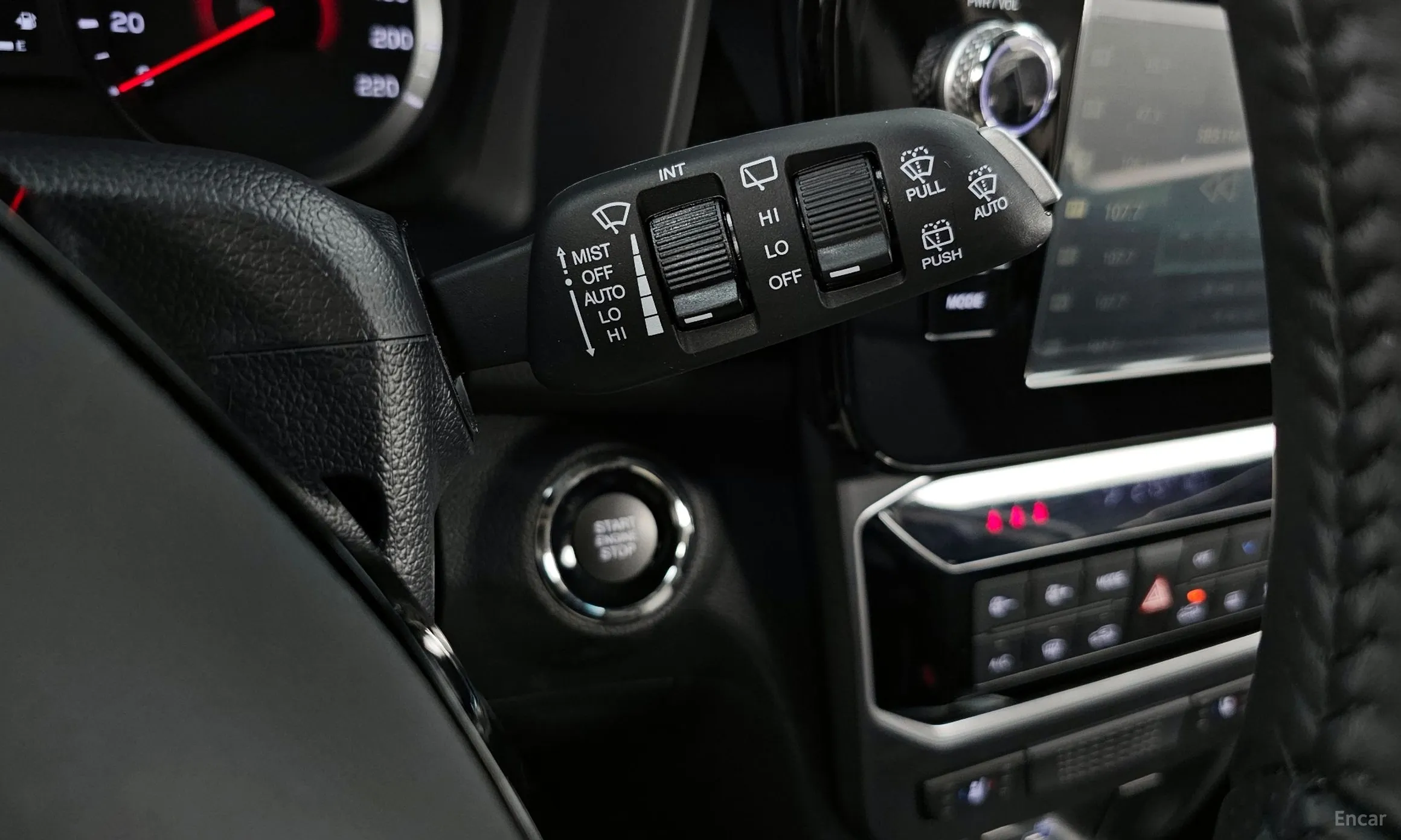 KG Mobility (SsangYong) Tivoli превью 14