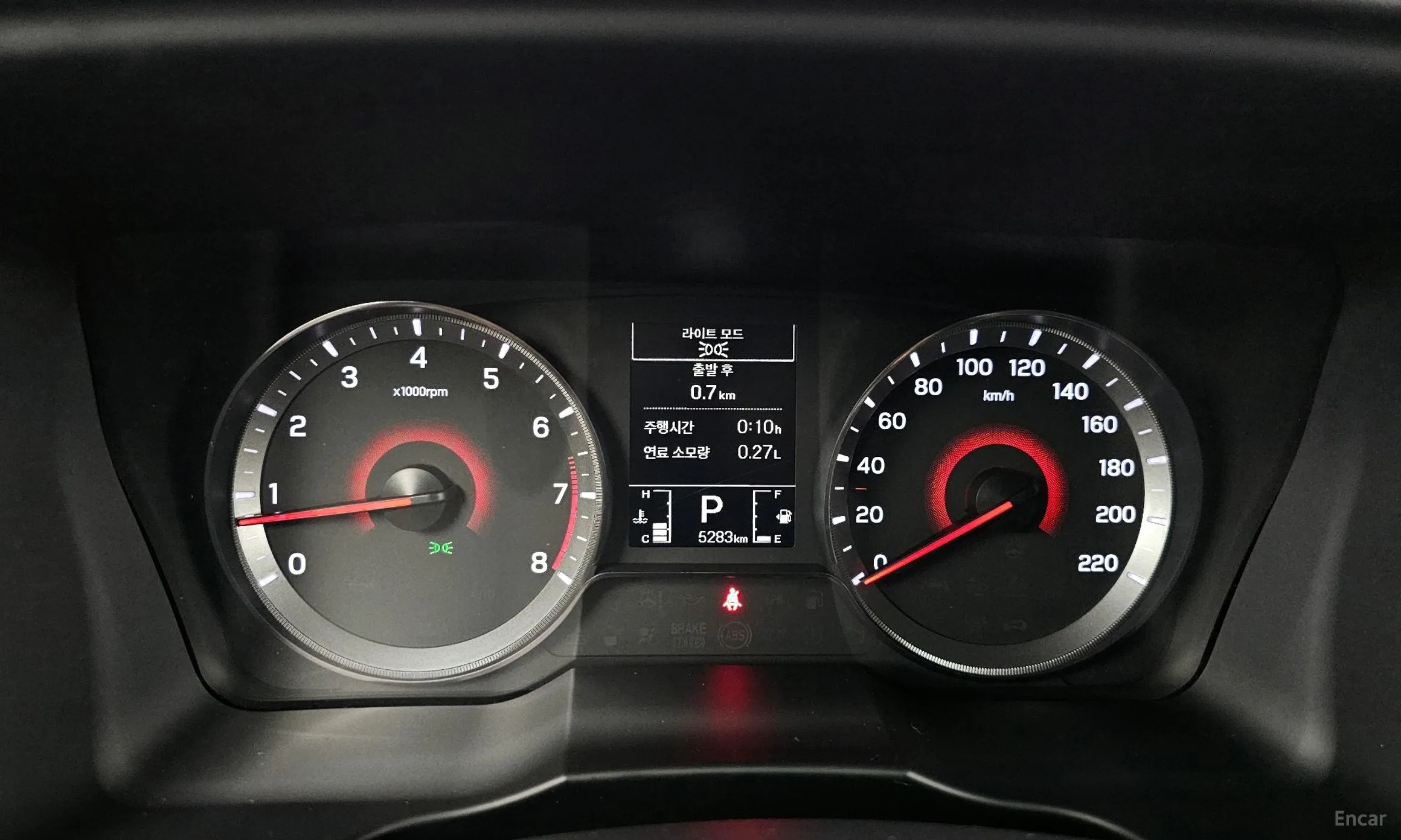 KG Mobility (SsangYong) Tivoli превью 8