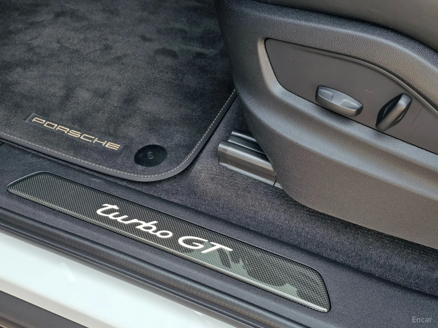Porsche Cayenne (PO536) превью 11