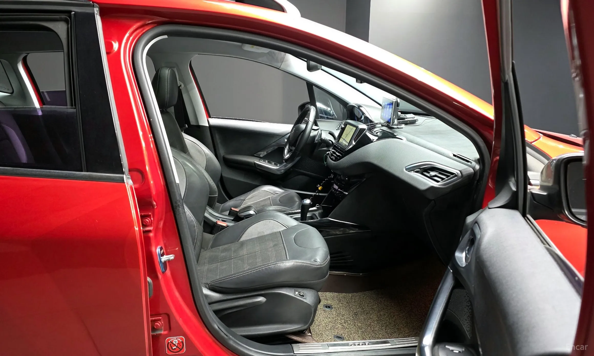 Peugeot 2008. превью 10