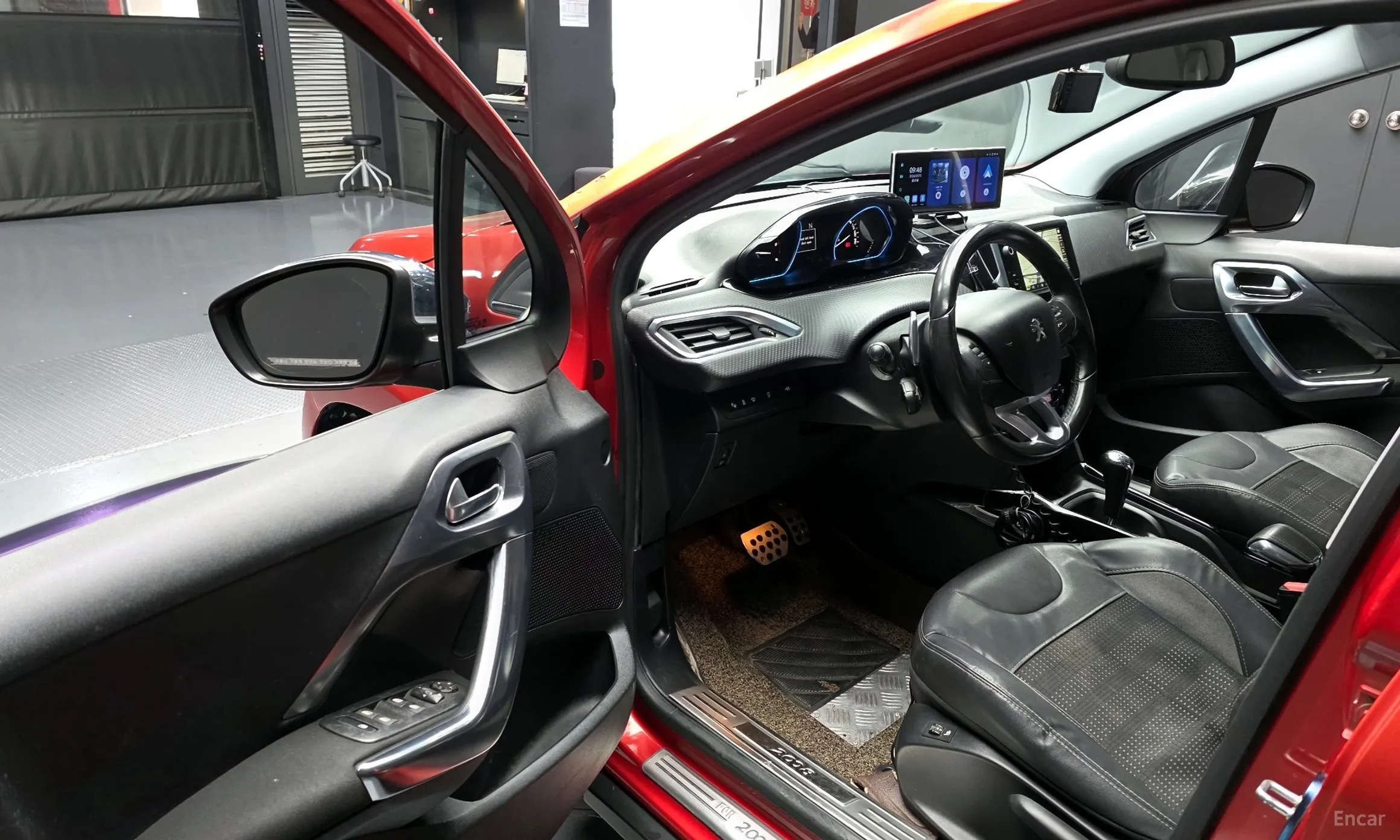 Peugeot 2008. превью 11