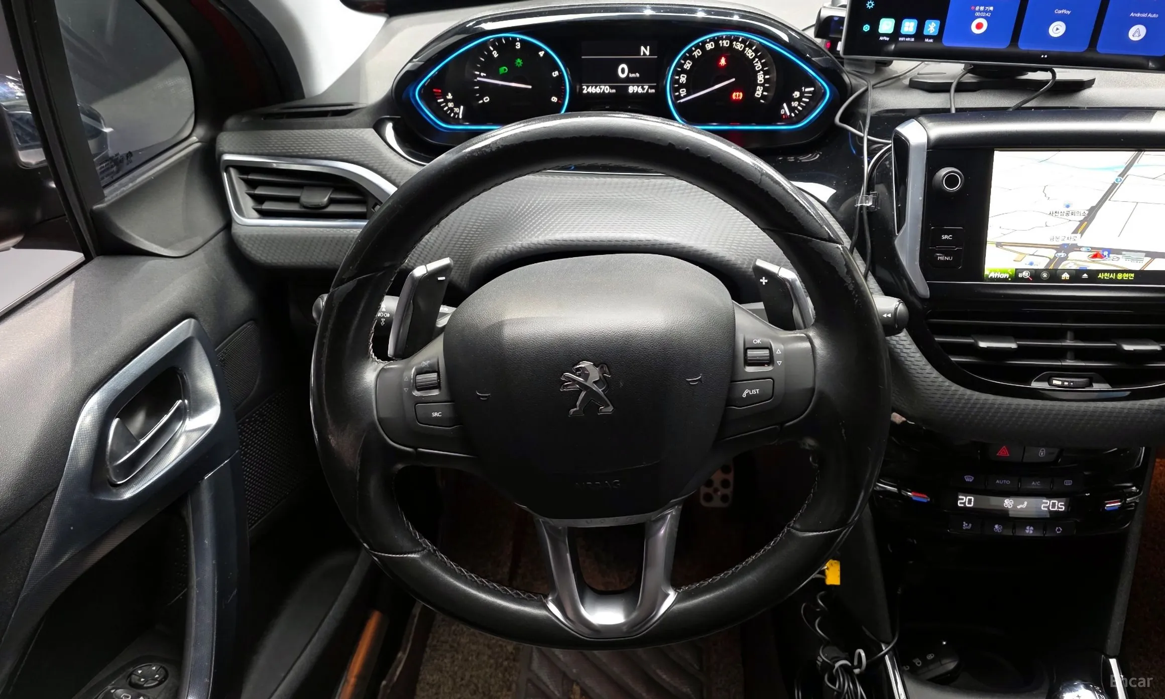 Peugeot 2008. превью 13