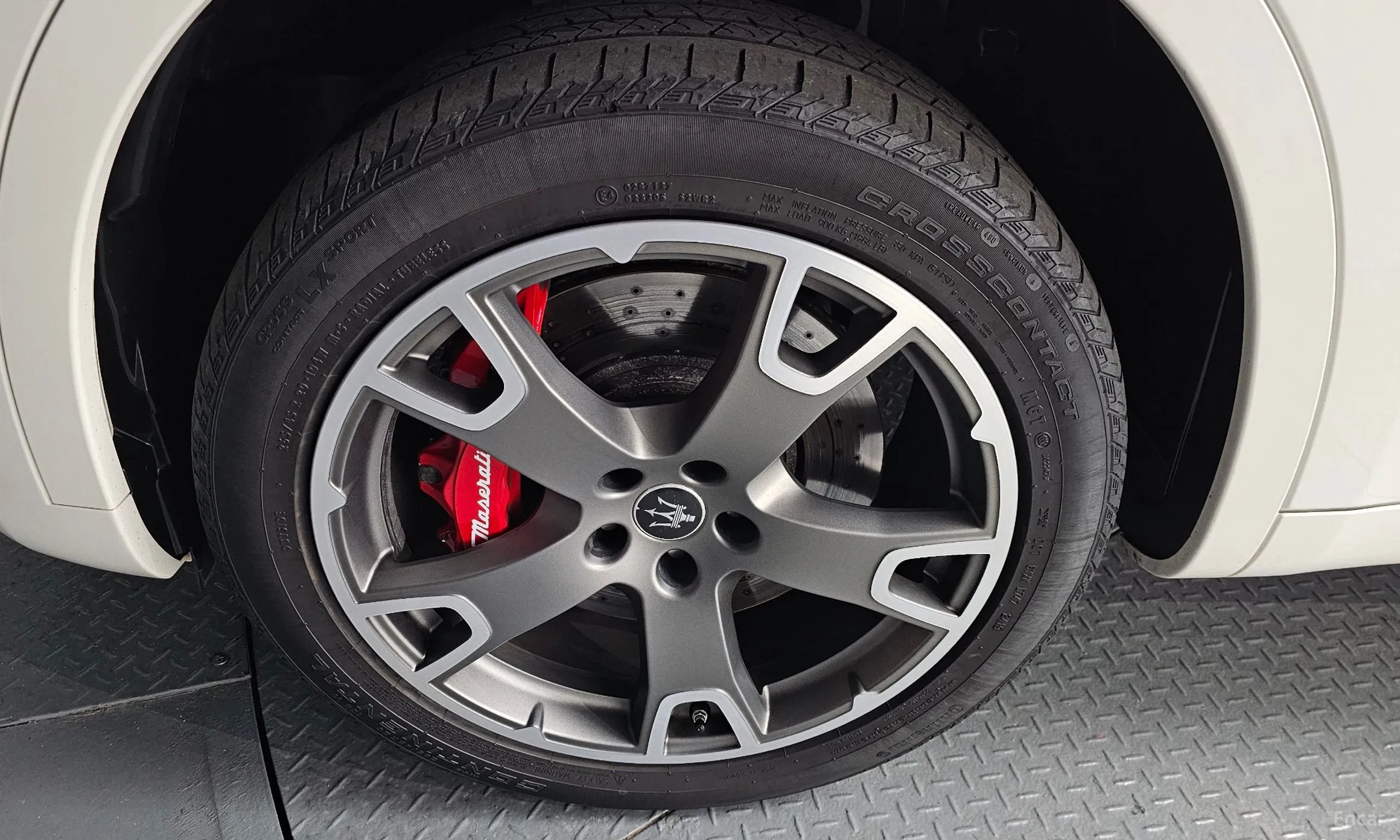 Maserati Levante превью 5