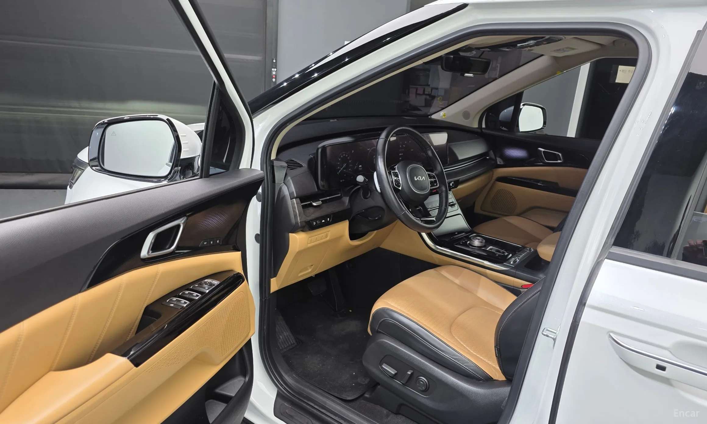 Kia Carnival Gen 4 превью 10