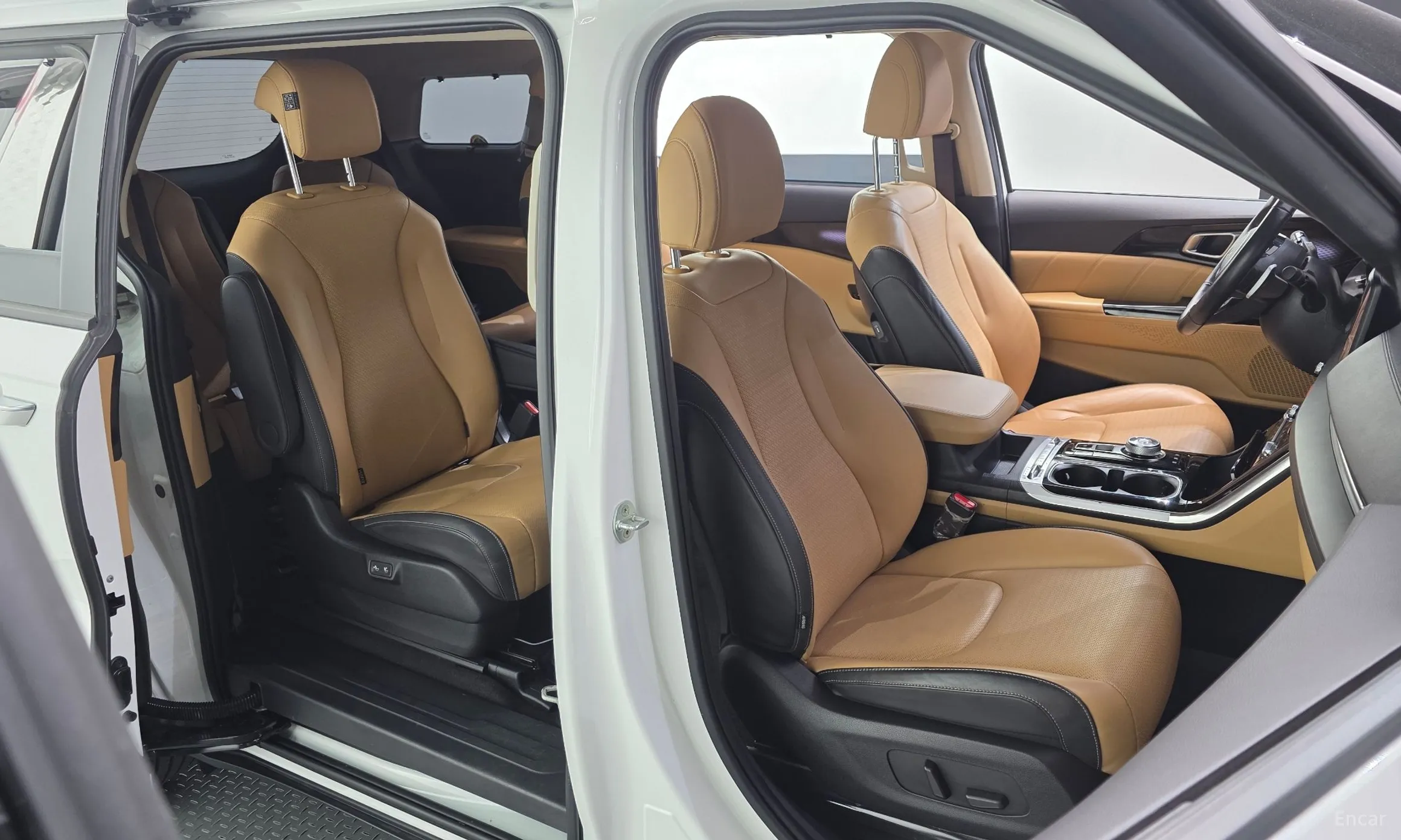 Kia Carnival Gen 4 превью 12
