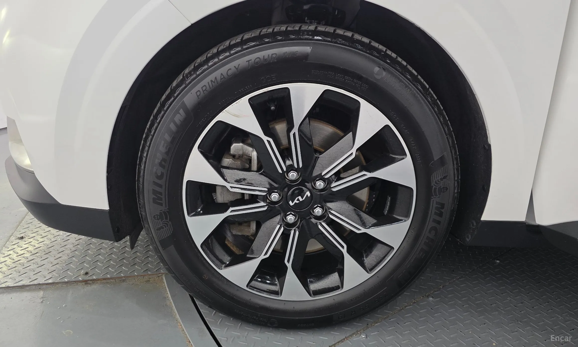 Kia Carnival Gen 4 превью 5