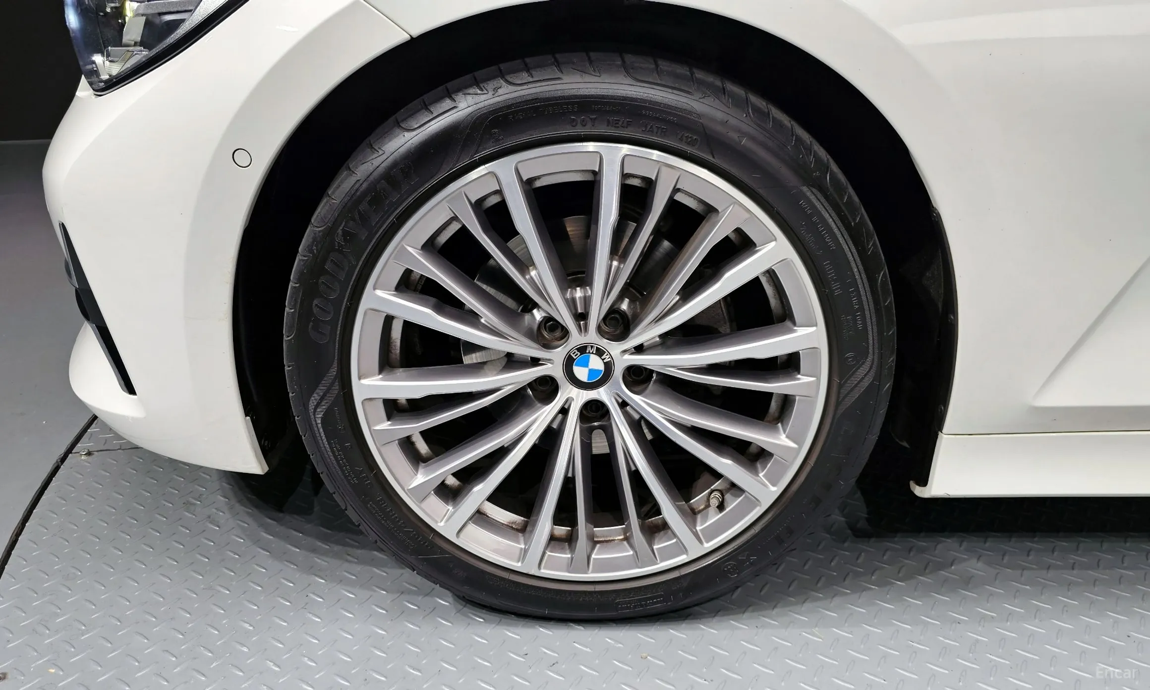 BMW 3 Series (G20) превью 5