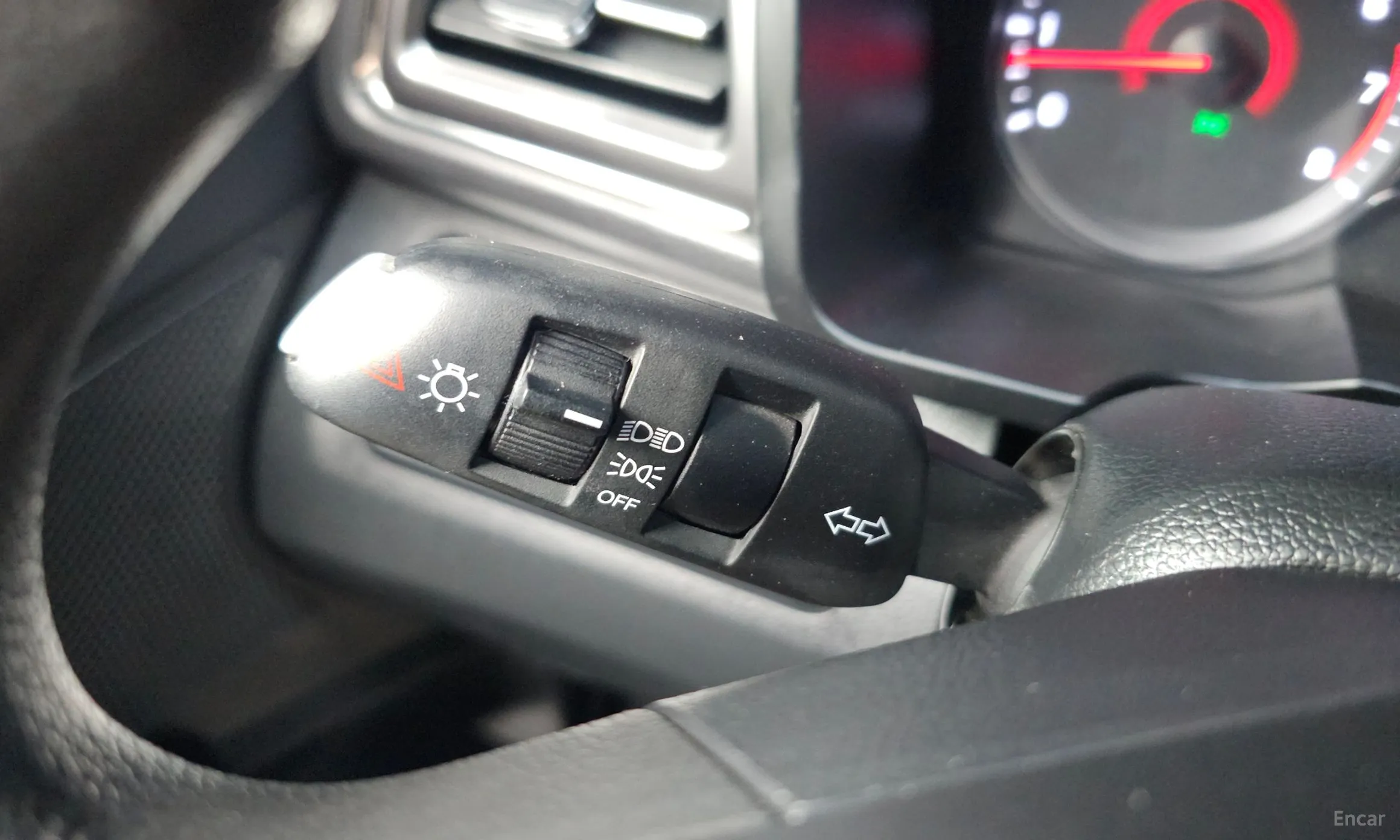 KG Mobility (SsangYong) Berry New Tivoli превью 15