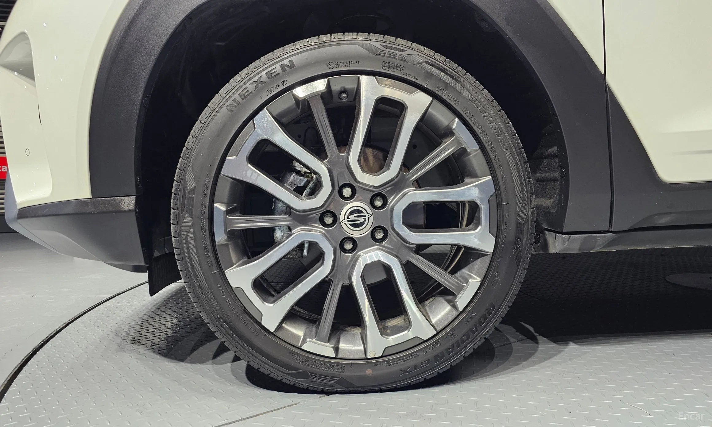 KG Mobility (SsangYong) Torres превью 5