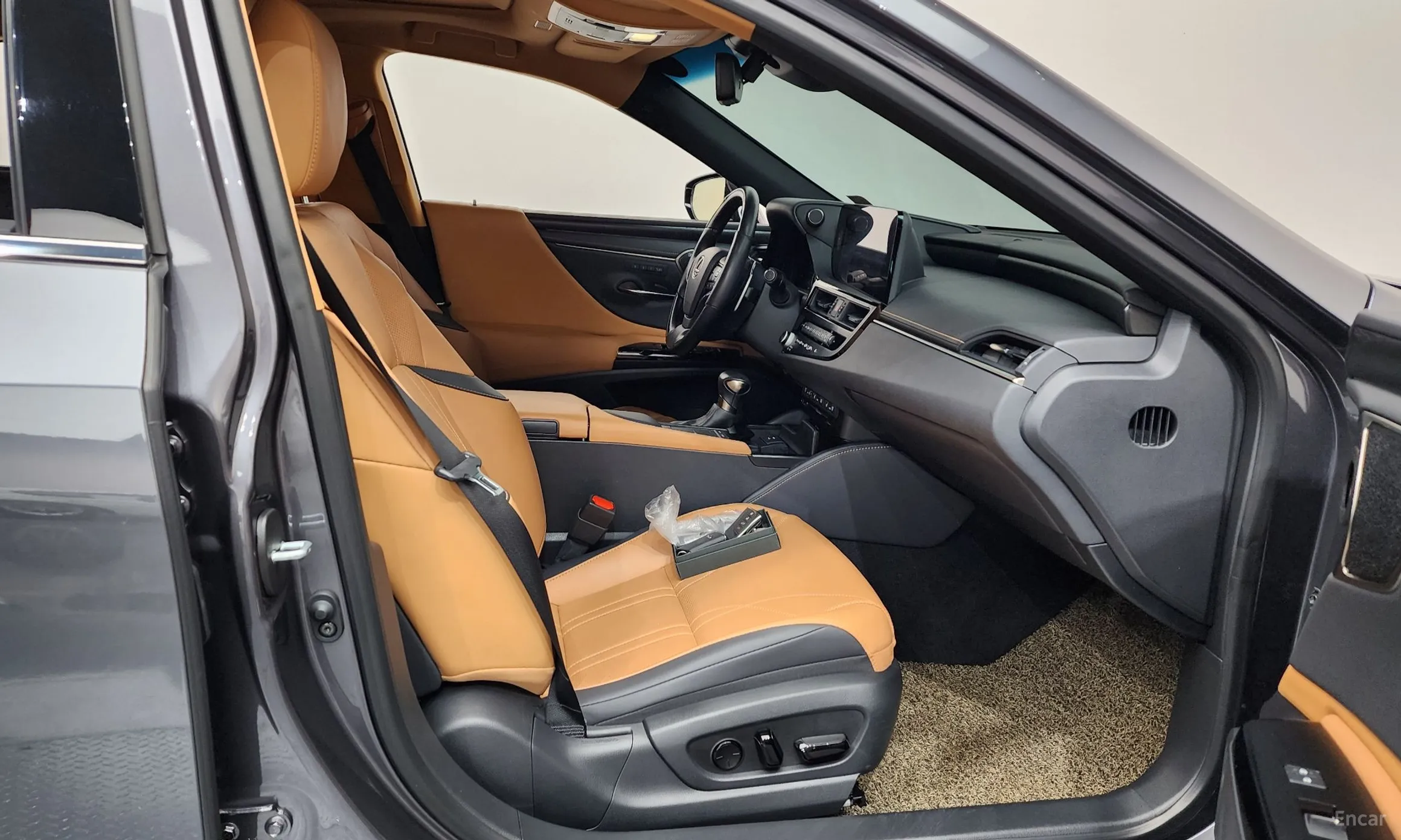 Lexus ES300h 7th Generation превью 11