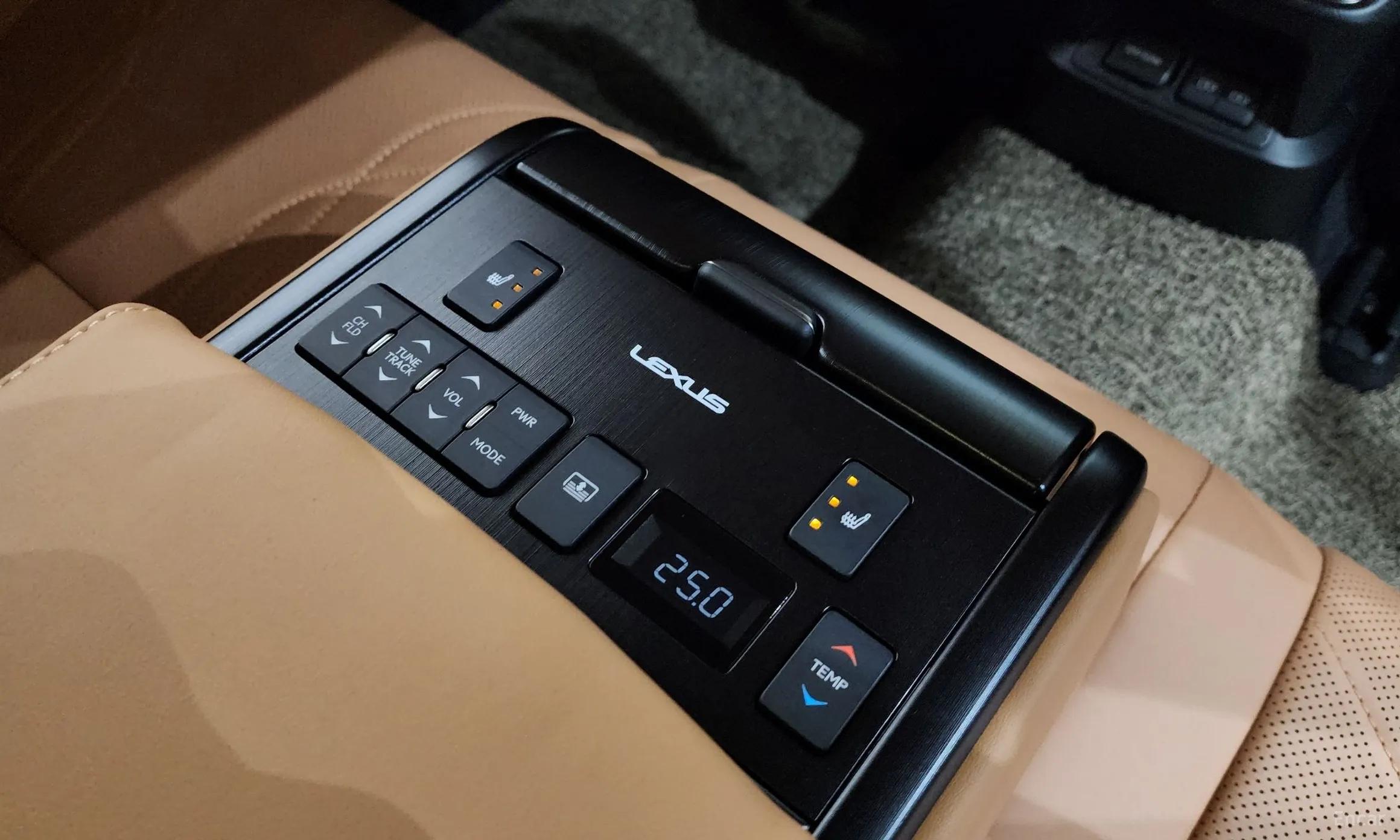 Lexus ES300h 7th Generation превью 19