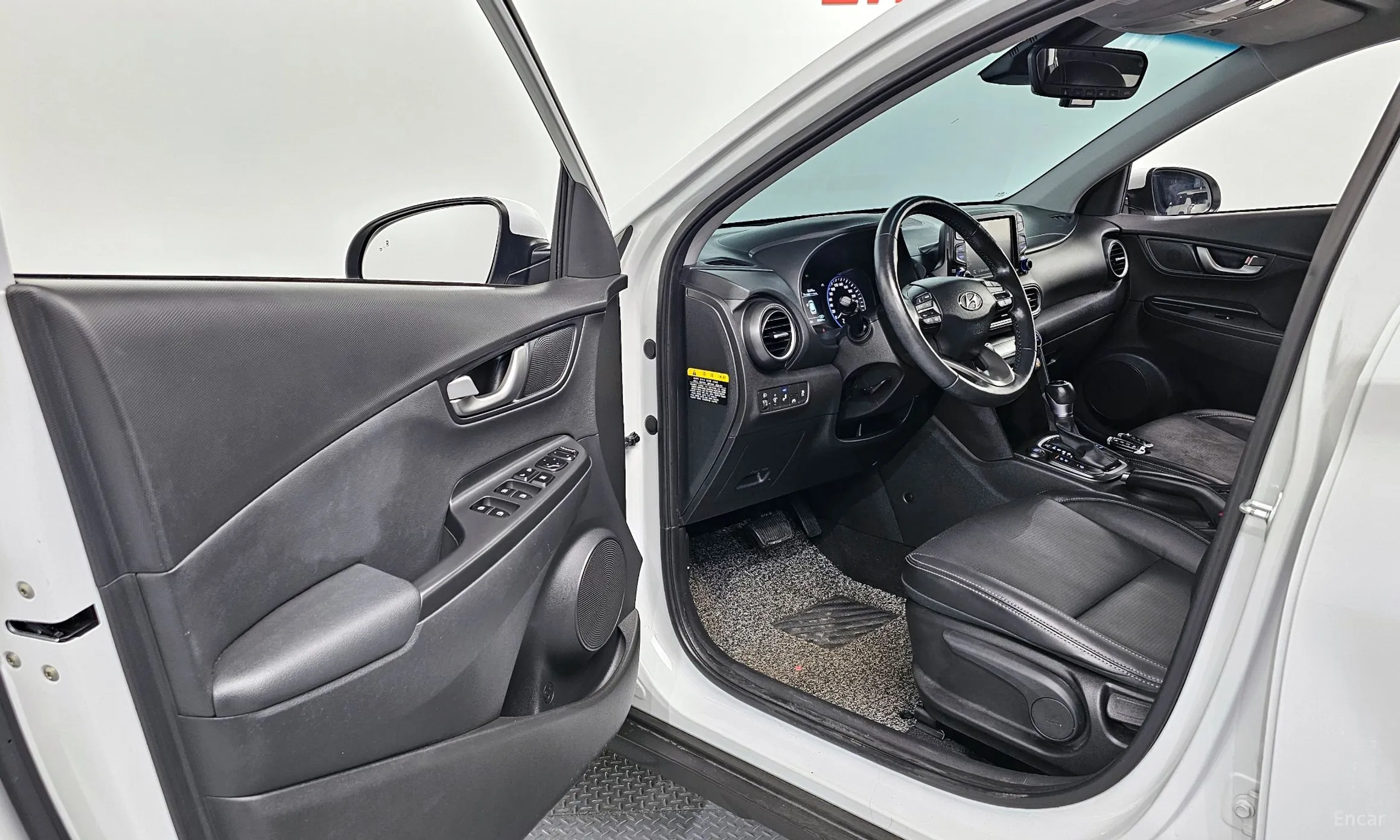 Hyundai Kona превью 10