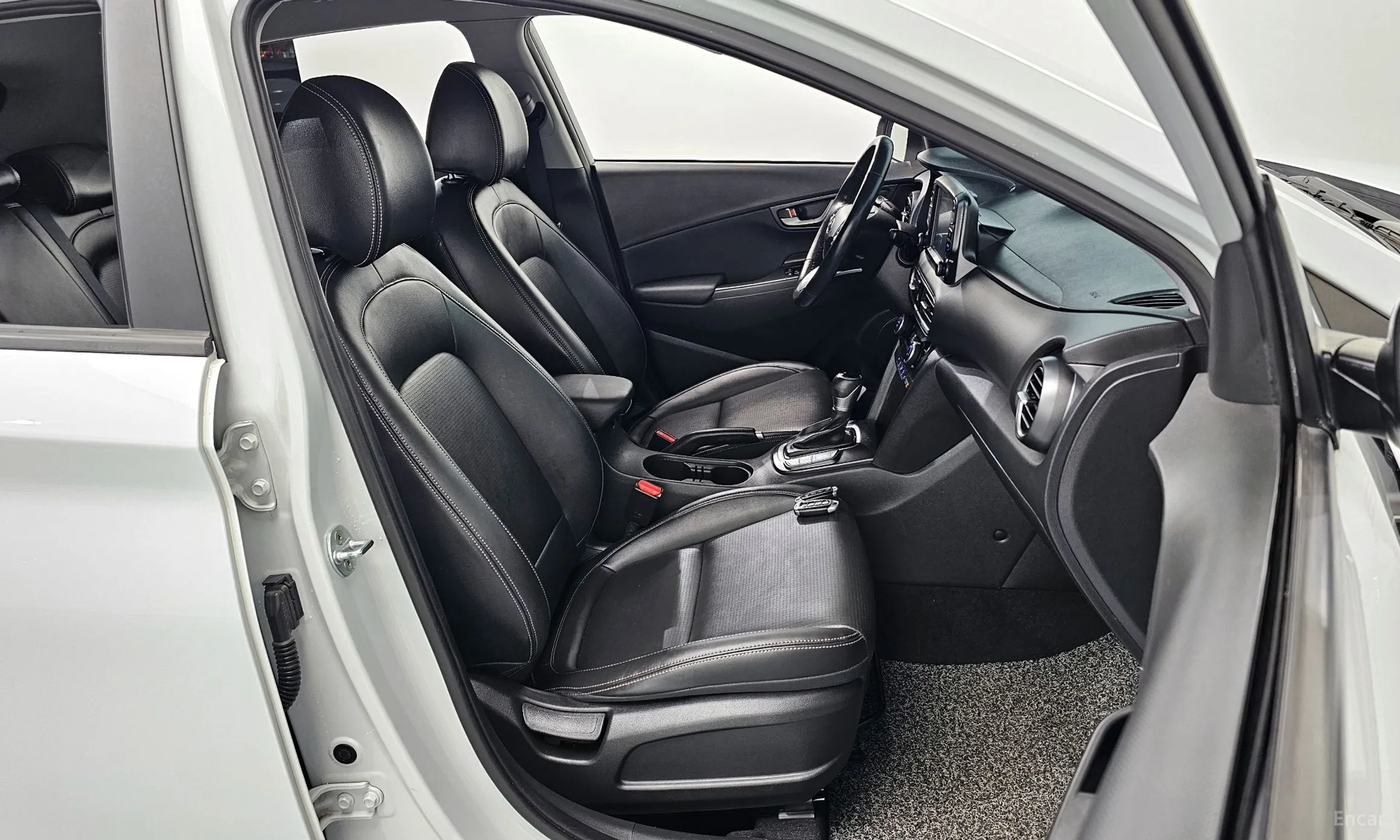 Hyundai Kona превью 12