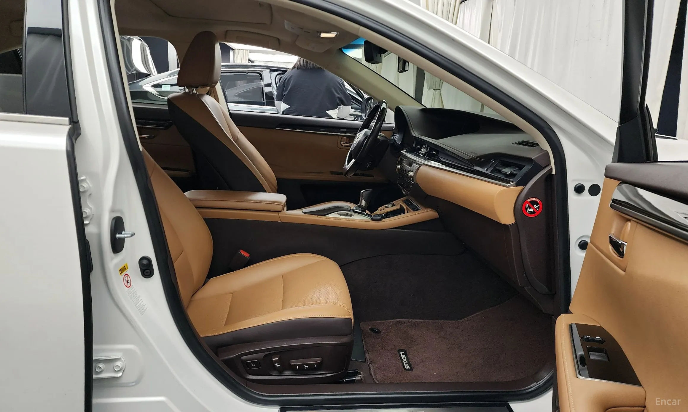 Lexus ES300h 7th Generation превью 11