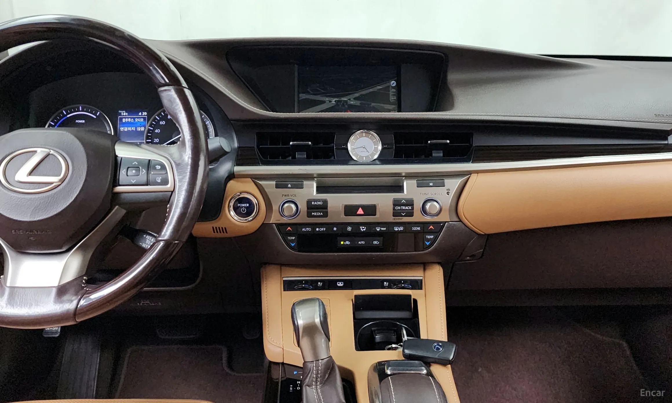Lexus ES300h 7th Generation превью 14