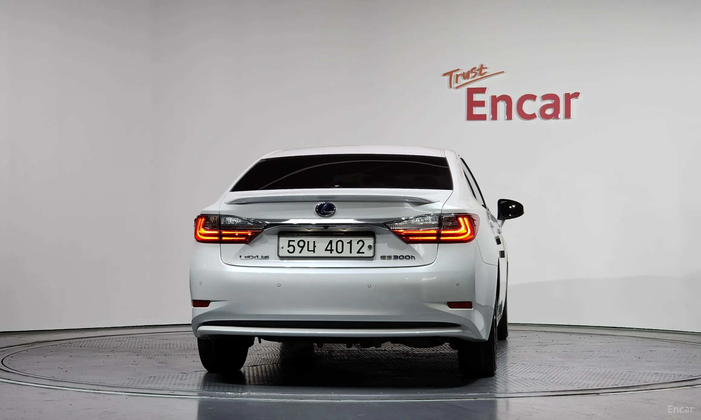 Lexus ES300h 7th Generation превью 4