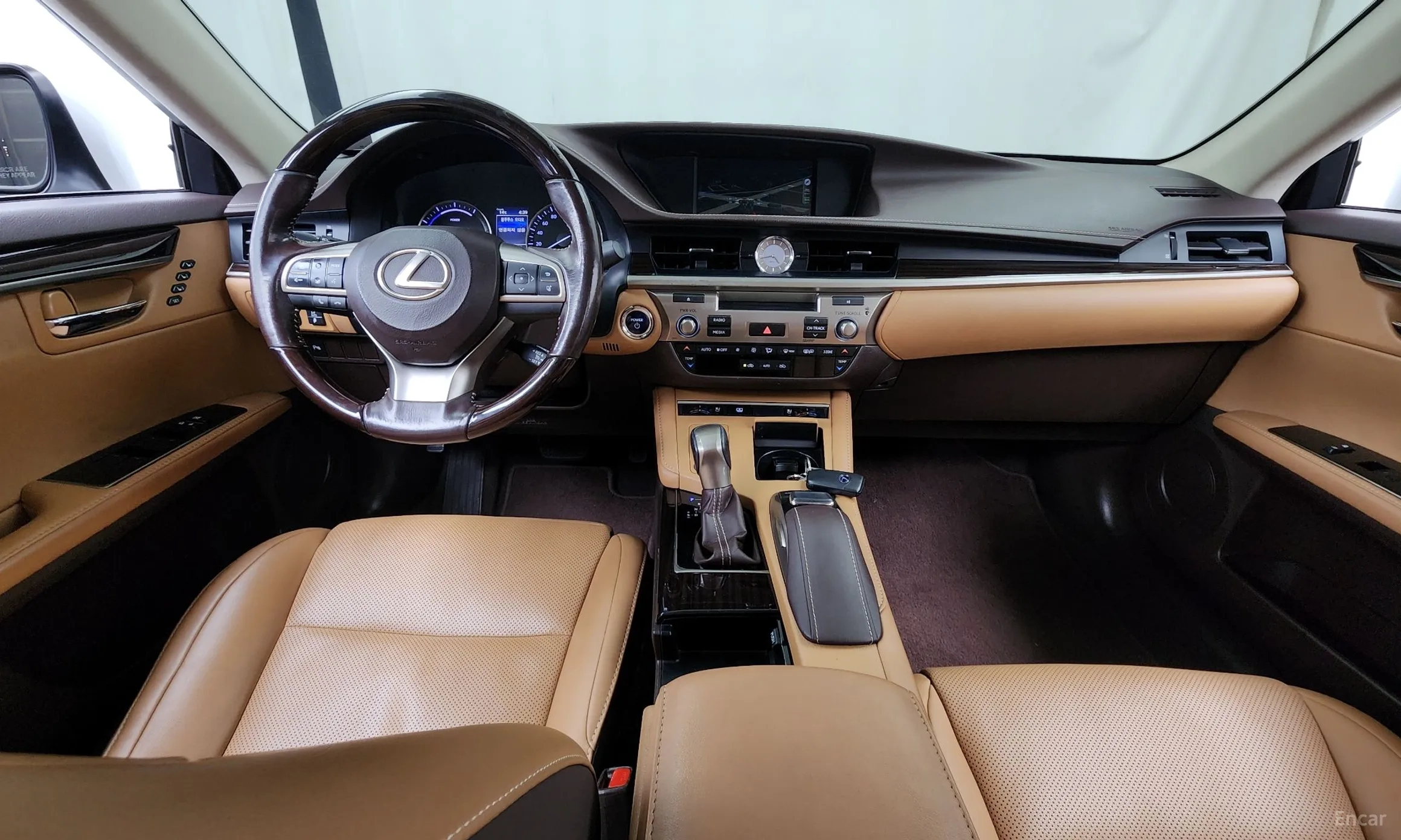 Lexus ES300h 7th Generation превью 7