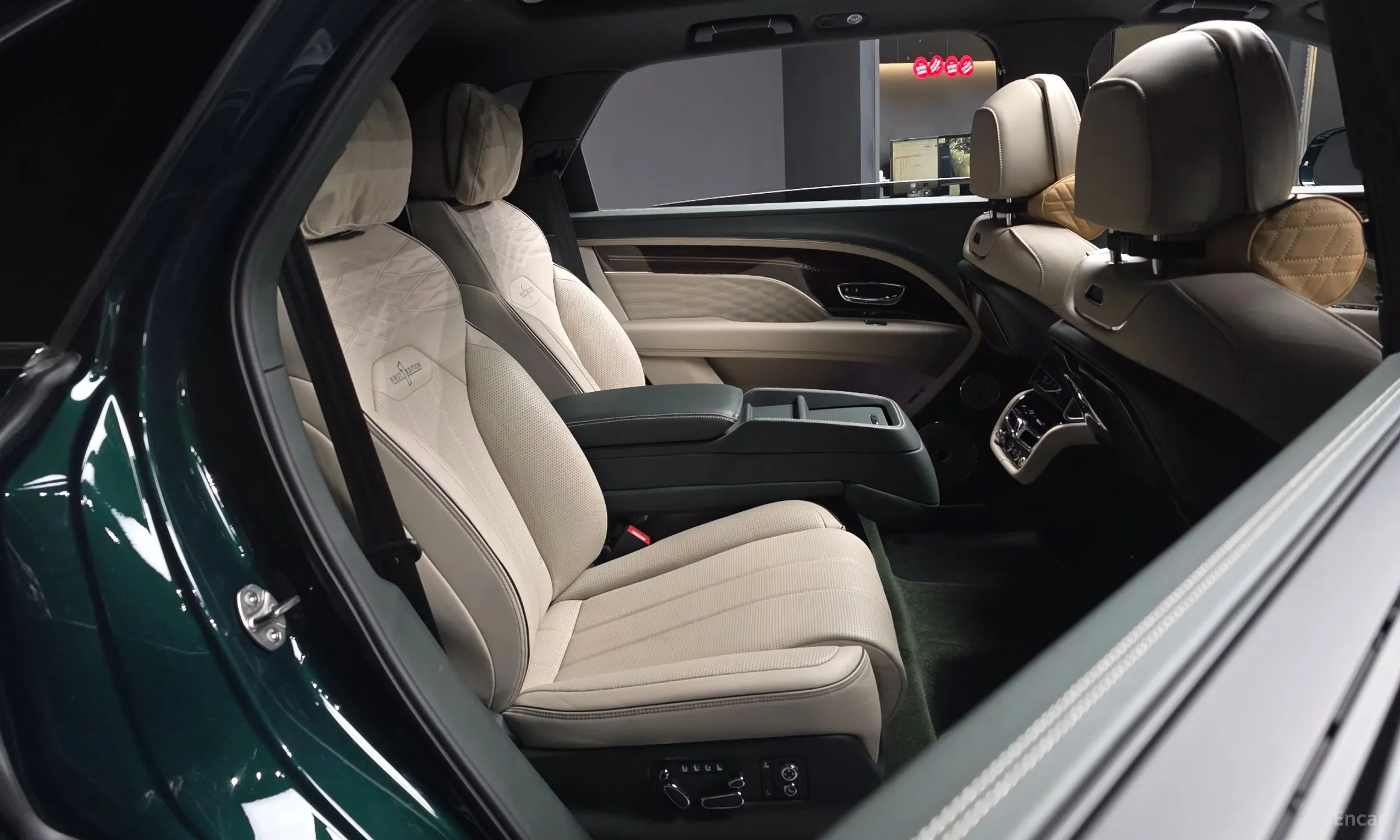 Bentley Bentayga превью 12