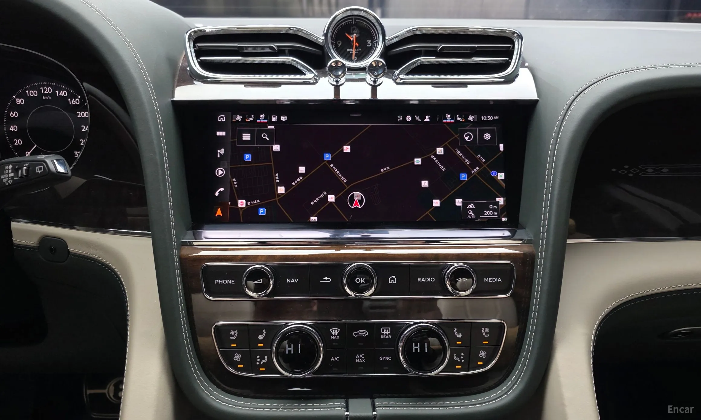 Bentley Bentayga превью 14