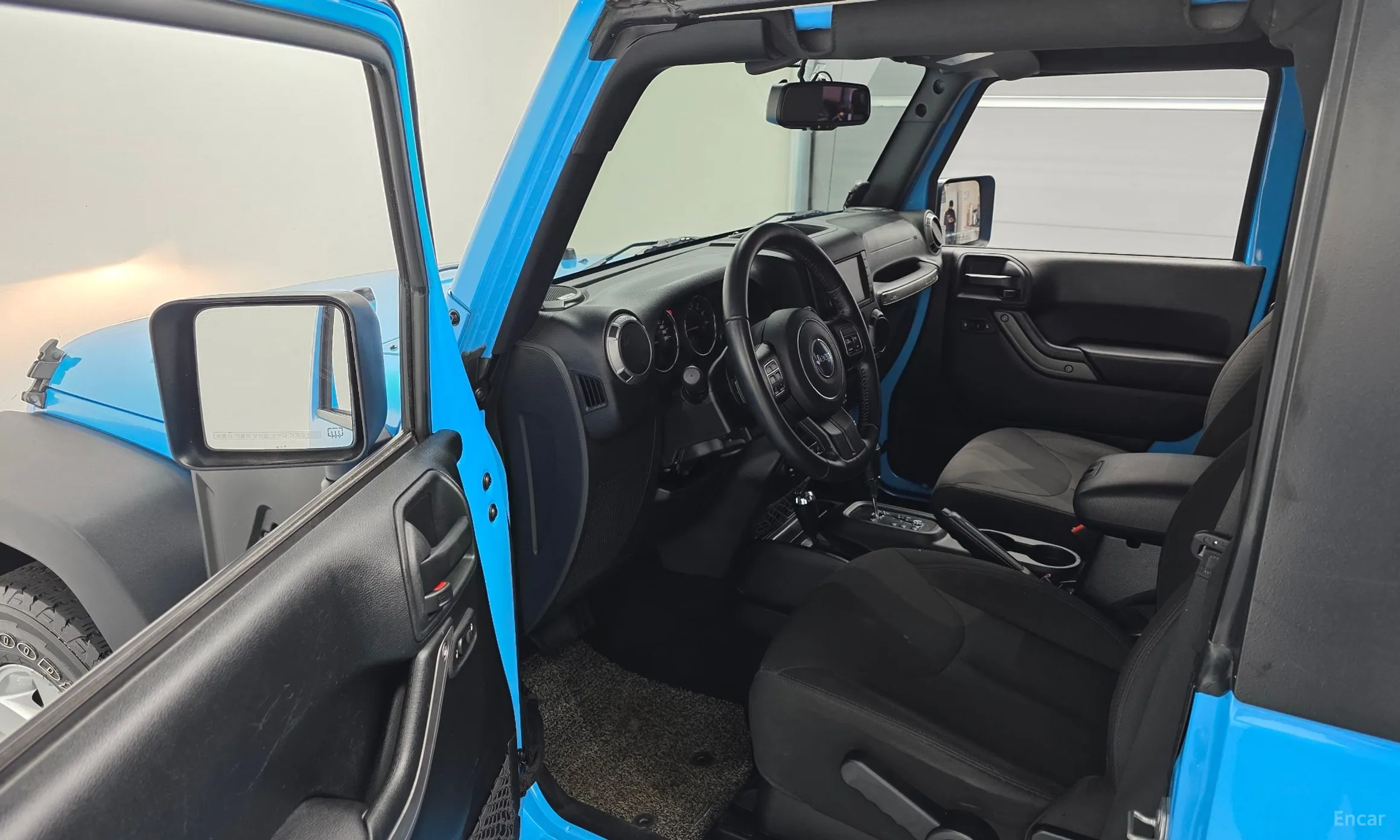 Jeep Wrangler (JK) превью 11