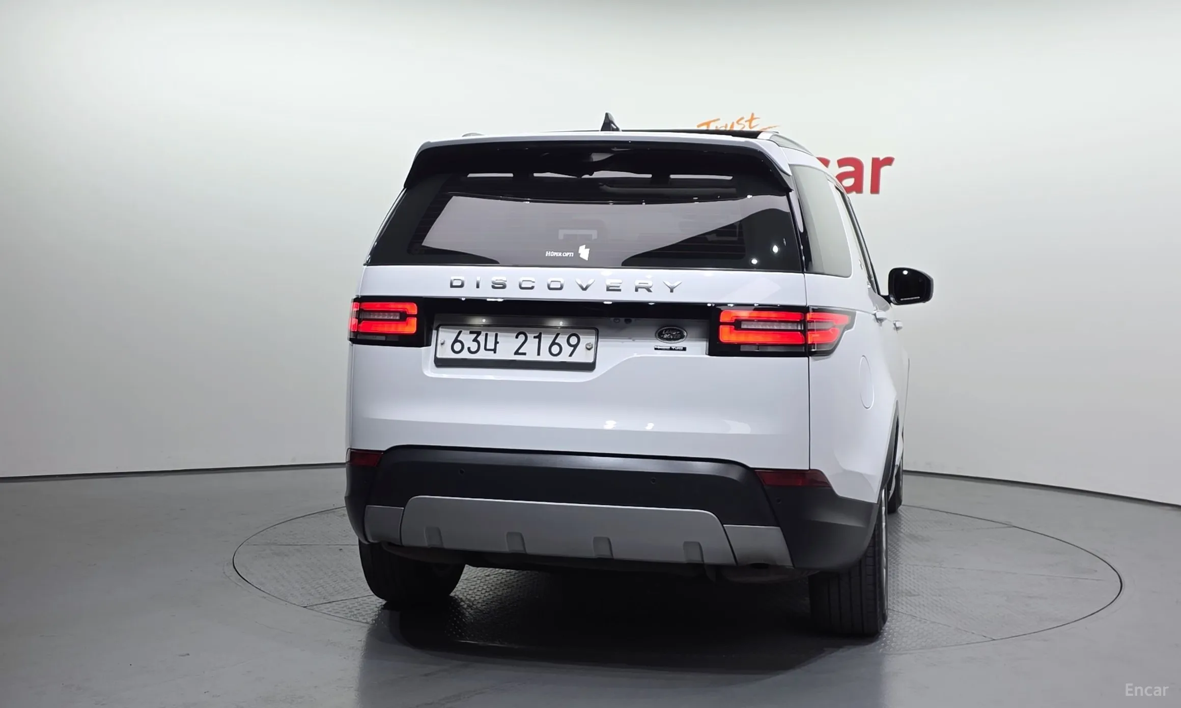 Land Rover Discovery 5 превью 4