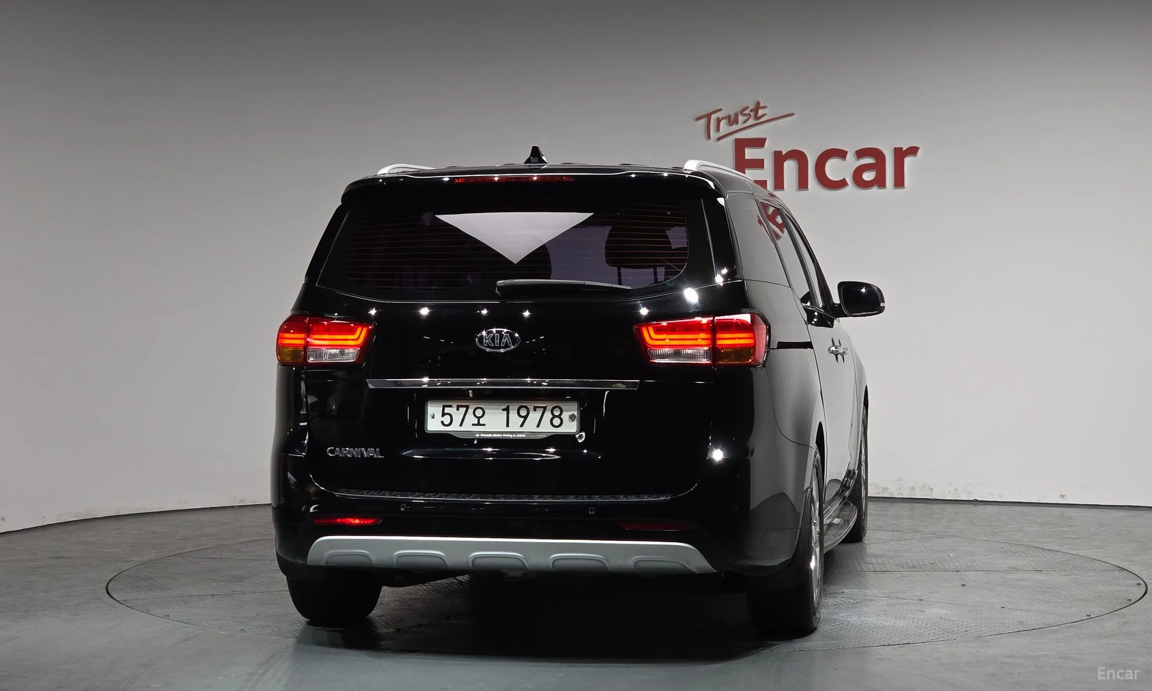 Kia Carnival превью 4