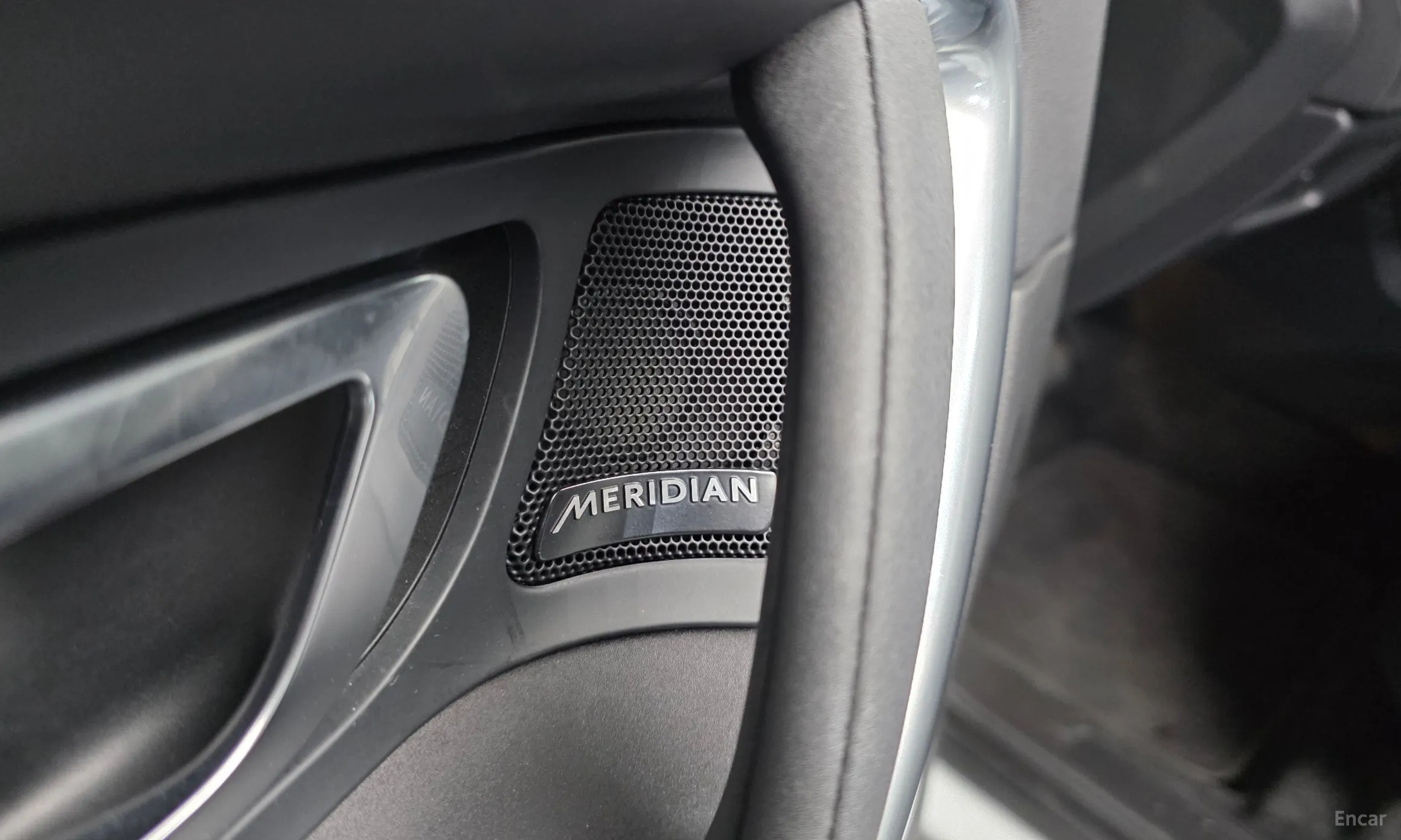 Land Rover Discovery Sports превью 17