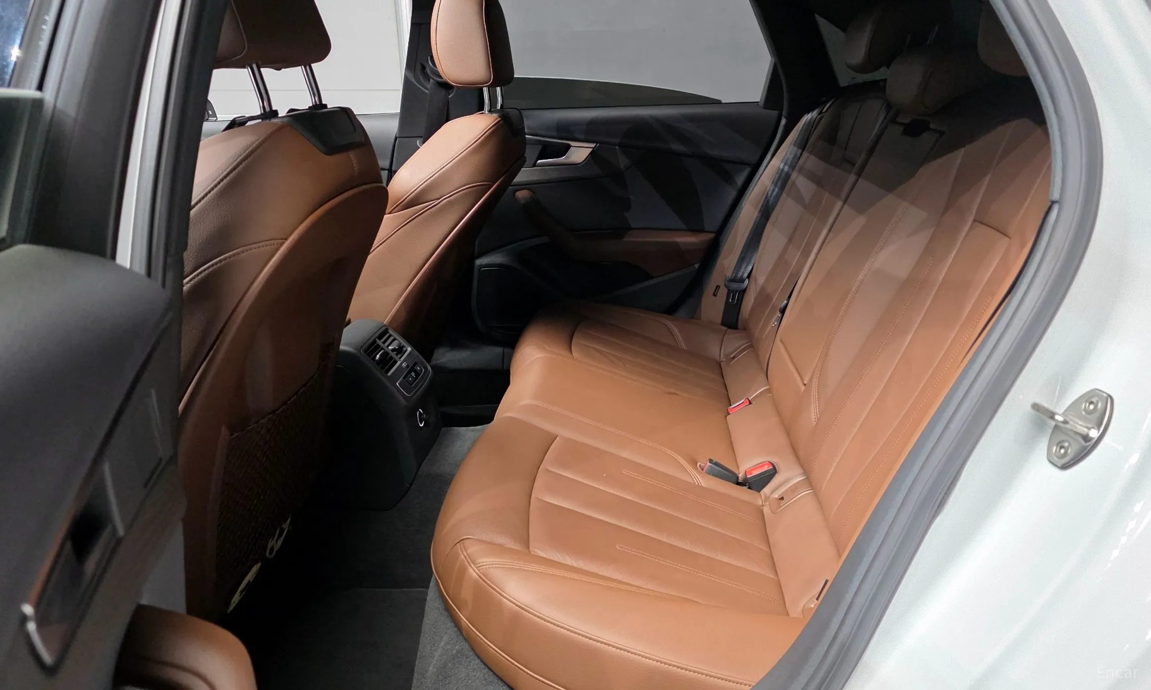 Audi A4 (B9) превью 12