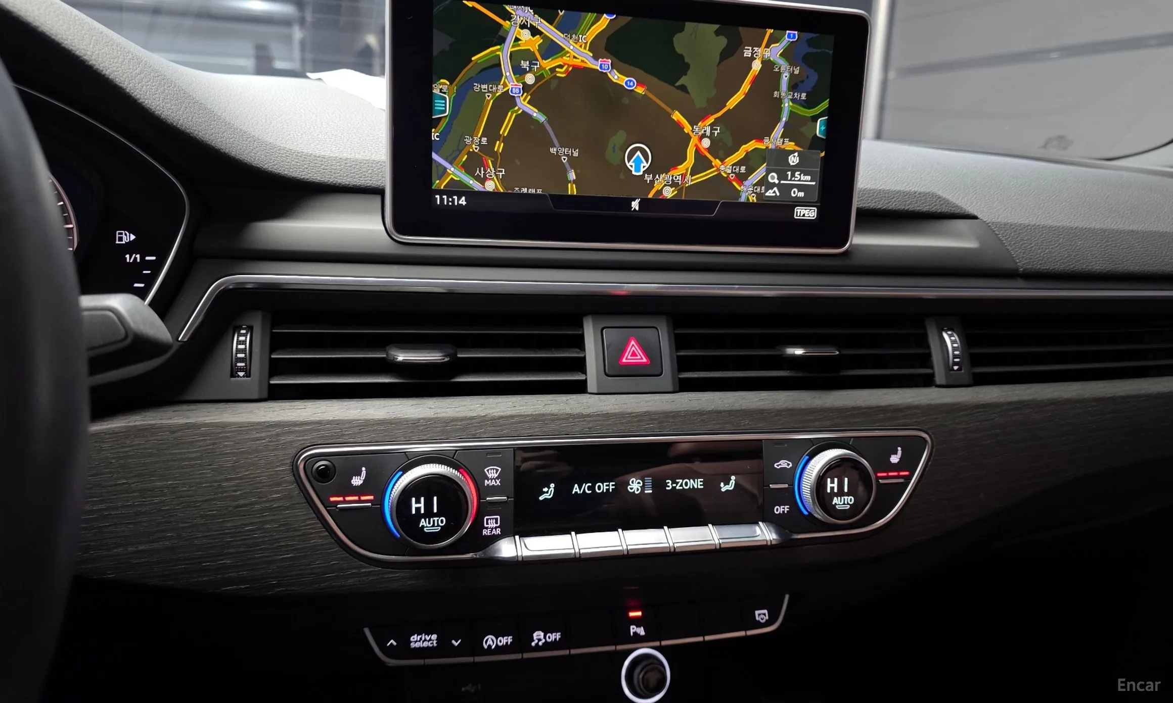 Audi A4 (B9) превью 14
