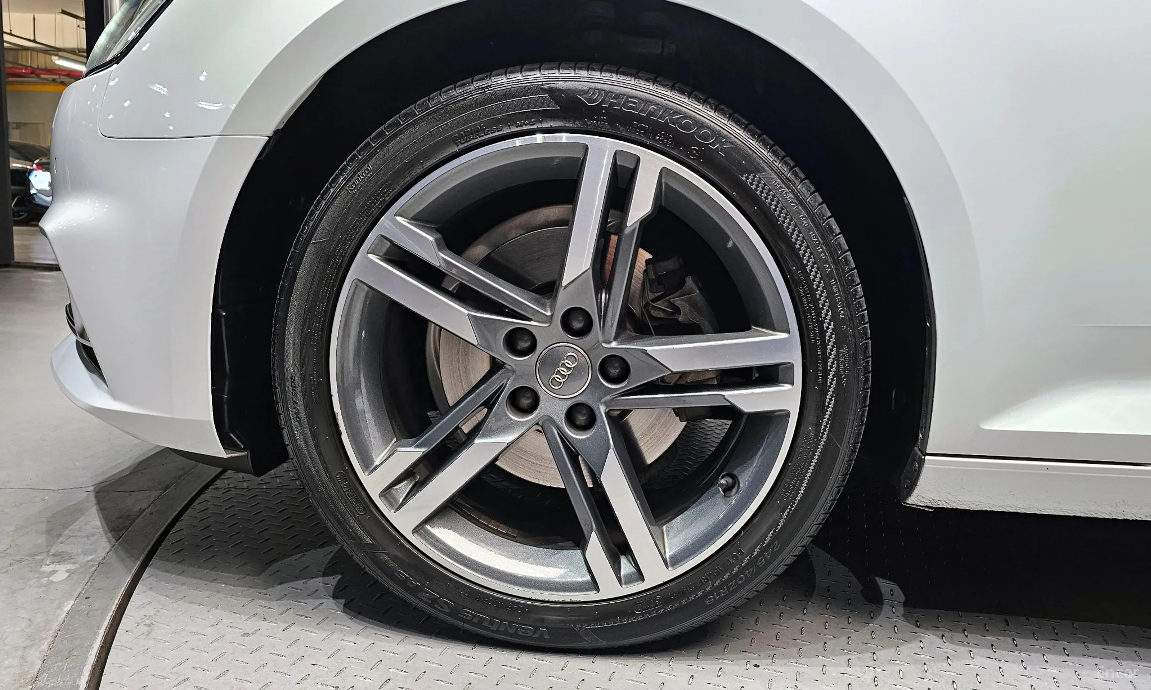 Audi A4 (B9) превью 5