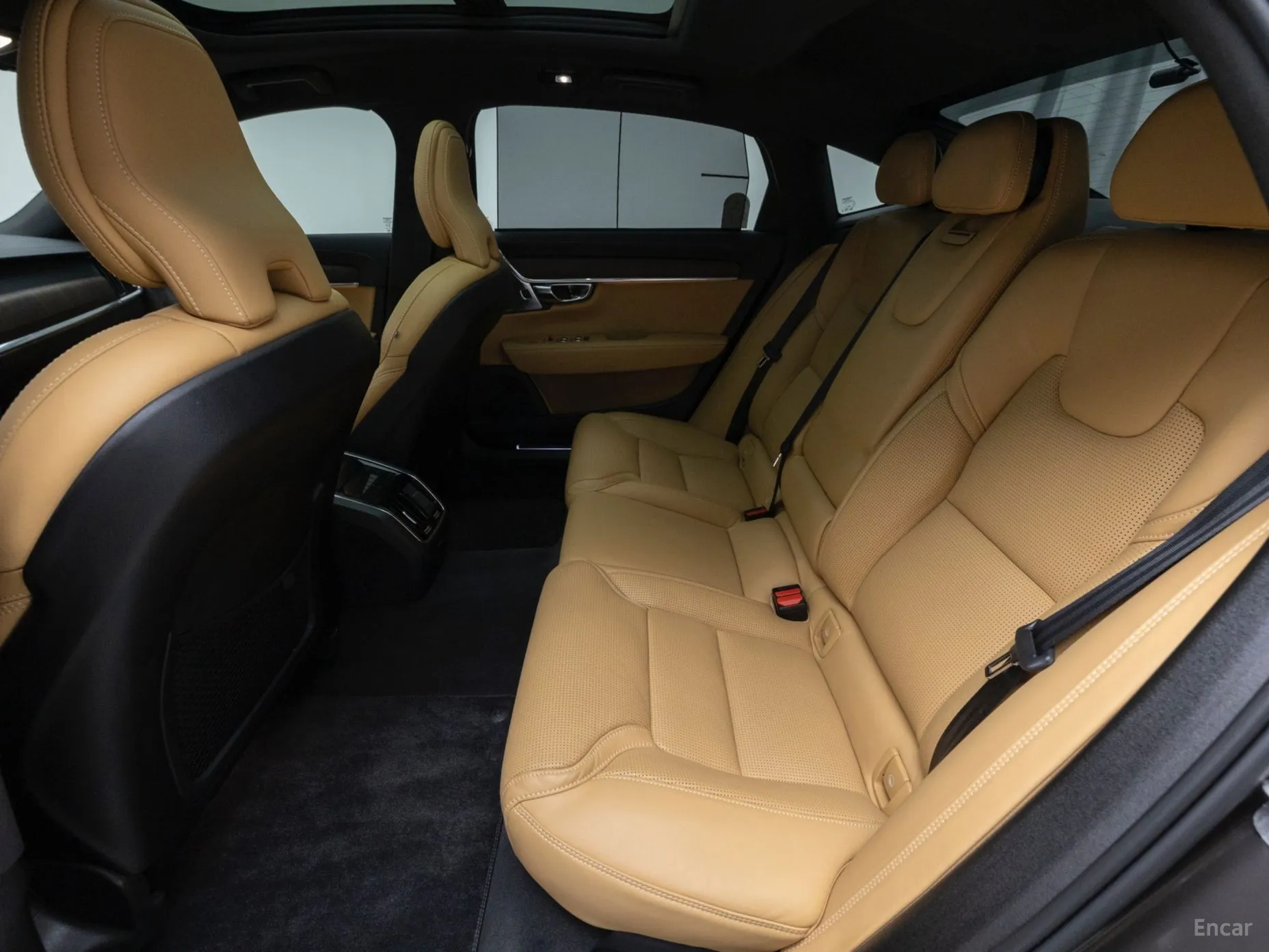 Volvo S90 превью 11